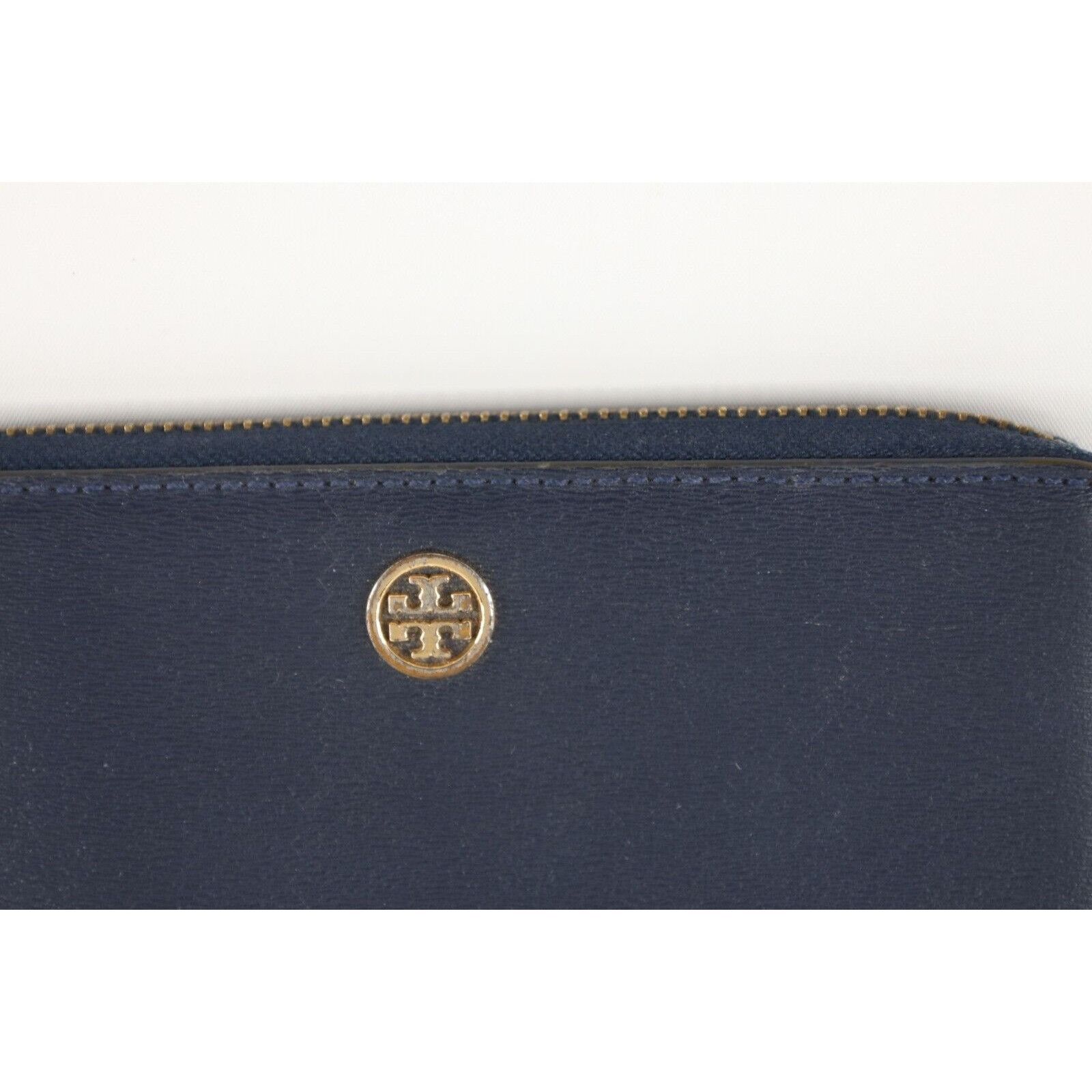 Tory Burch Tory Burch Distressed Leather Zippered Card Wallet Wristlet Size ONE SIZE - 2 Thumbnail