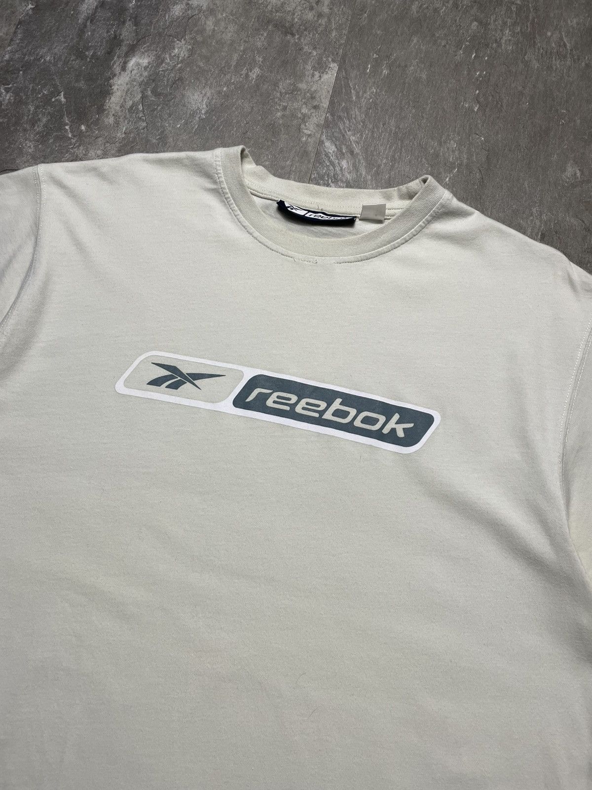 Reebok Vintage Reebok Y2k 90s Style Big Logo Beige Tee Shirt Polo Size US M / EU 48-50 / 2 - 2 Thumbnail