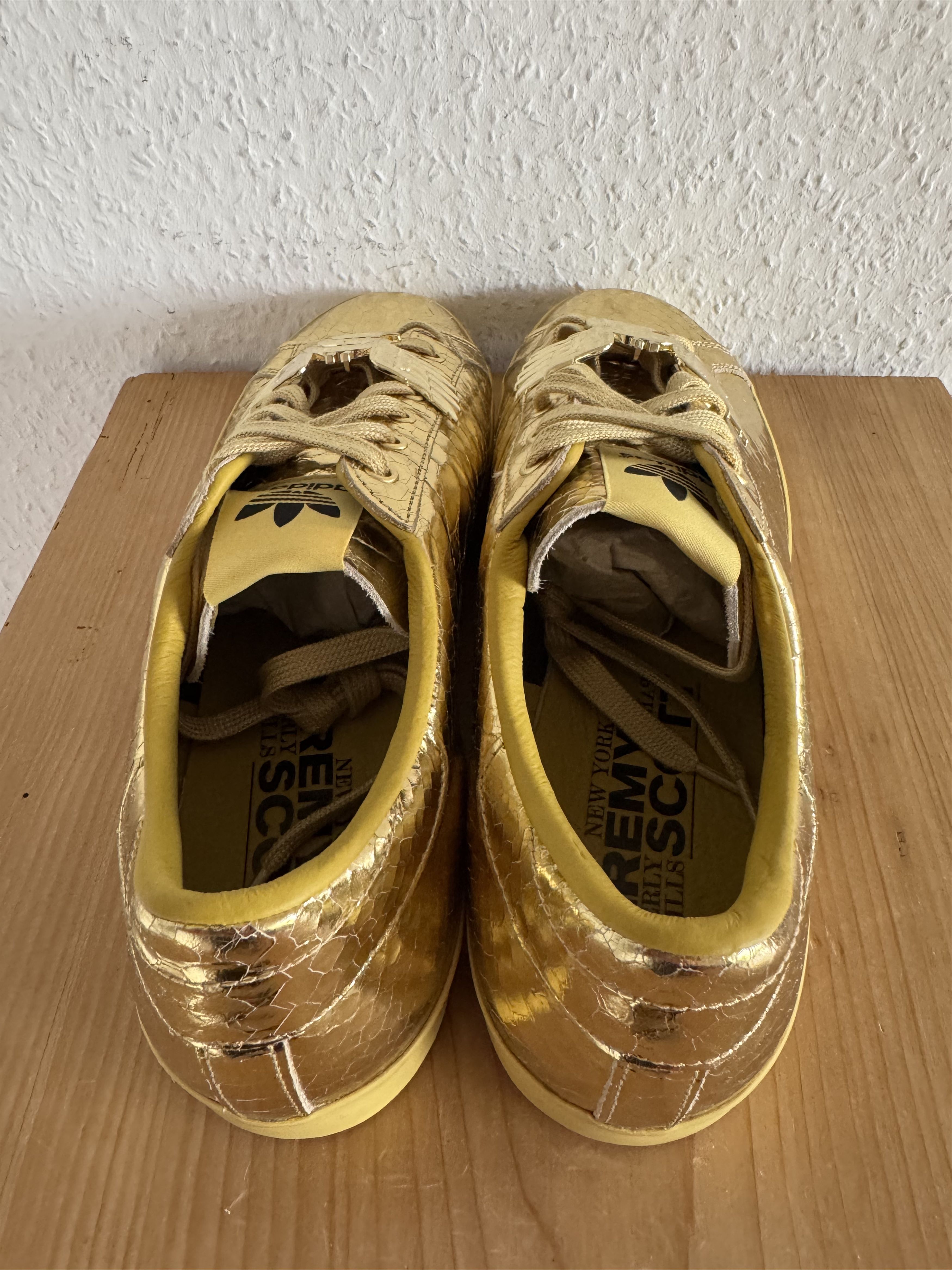 Adidas × Jeremy Scott Gold Dollar Wings Sneaker Size US 12 / EU 45 - 12 Thumbnail