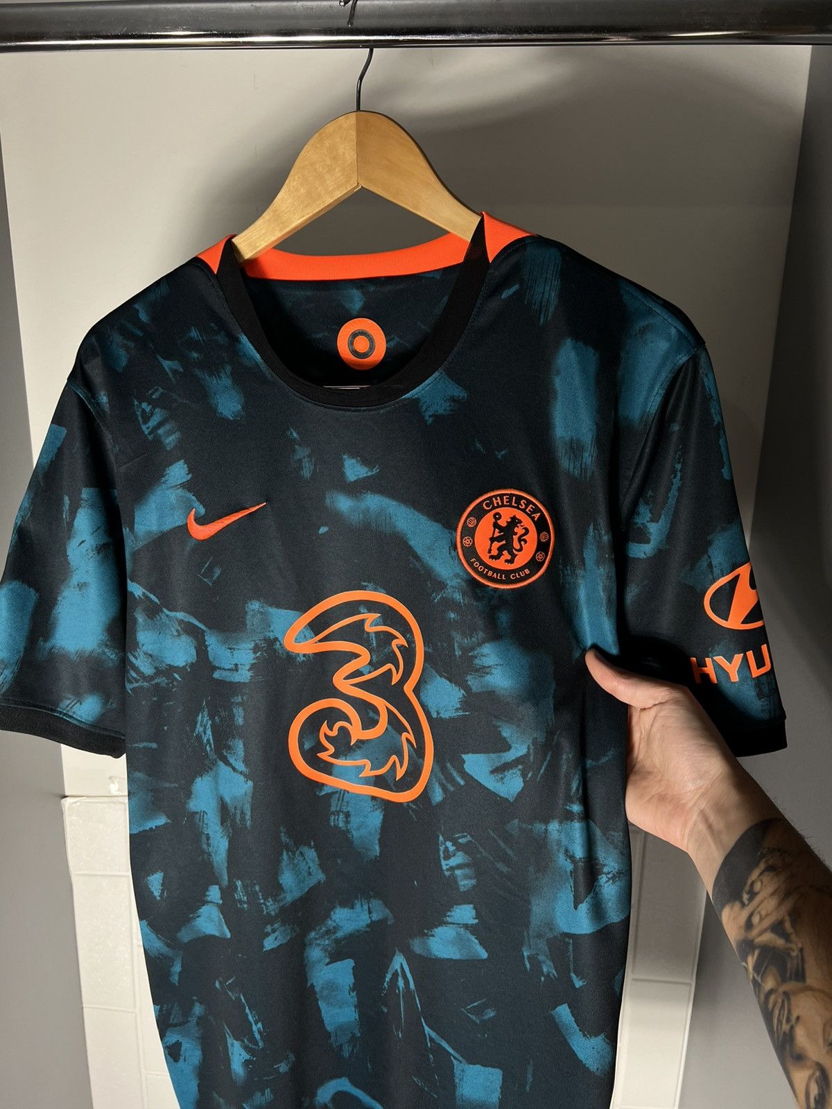 Vintage VERY RARE NIKE FC CHELSEA LONDON ENGLAND SOCCER JERSEY RETRO Size US XL / EU 56 / 4 - 11 Thumbnail