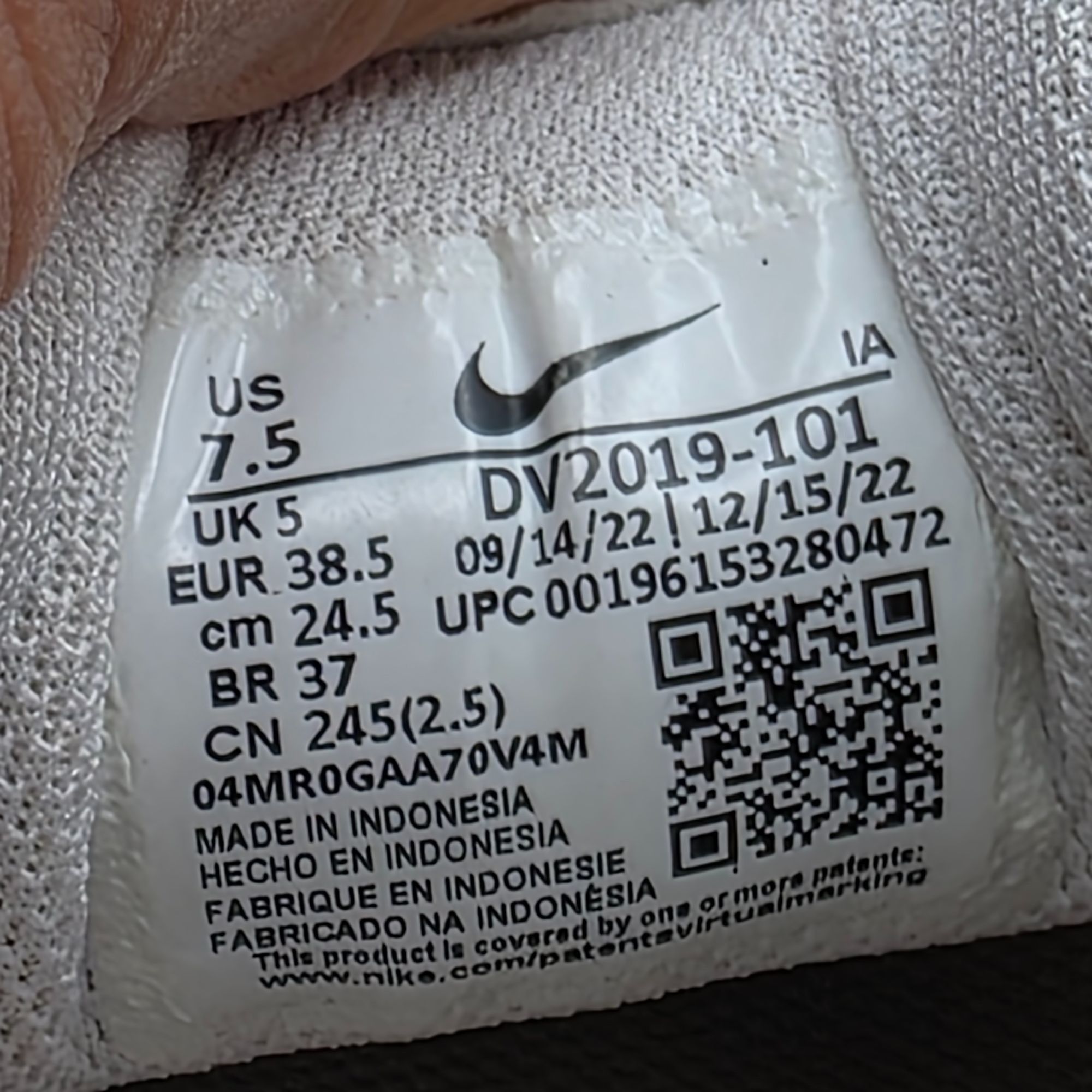 Nike NikeCourt Vapor Lite 2 HC Womens Size 7.5 White Metallic Sil Size US 7.5 / EU 40-41 - 7 Thumbnail