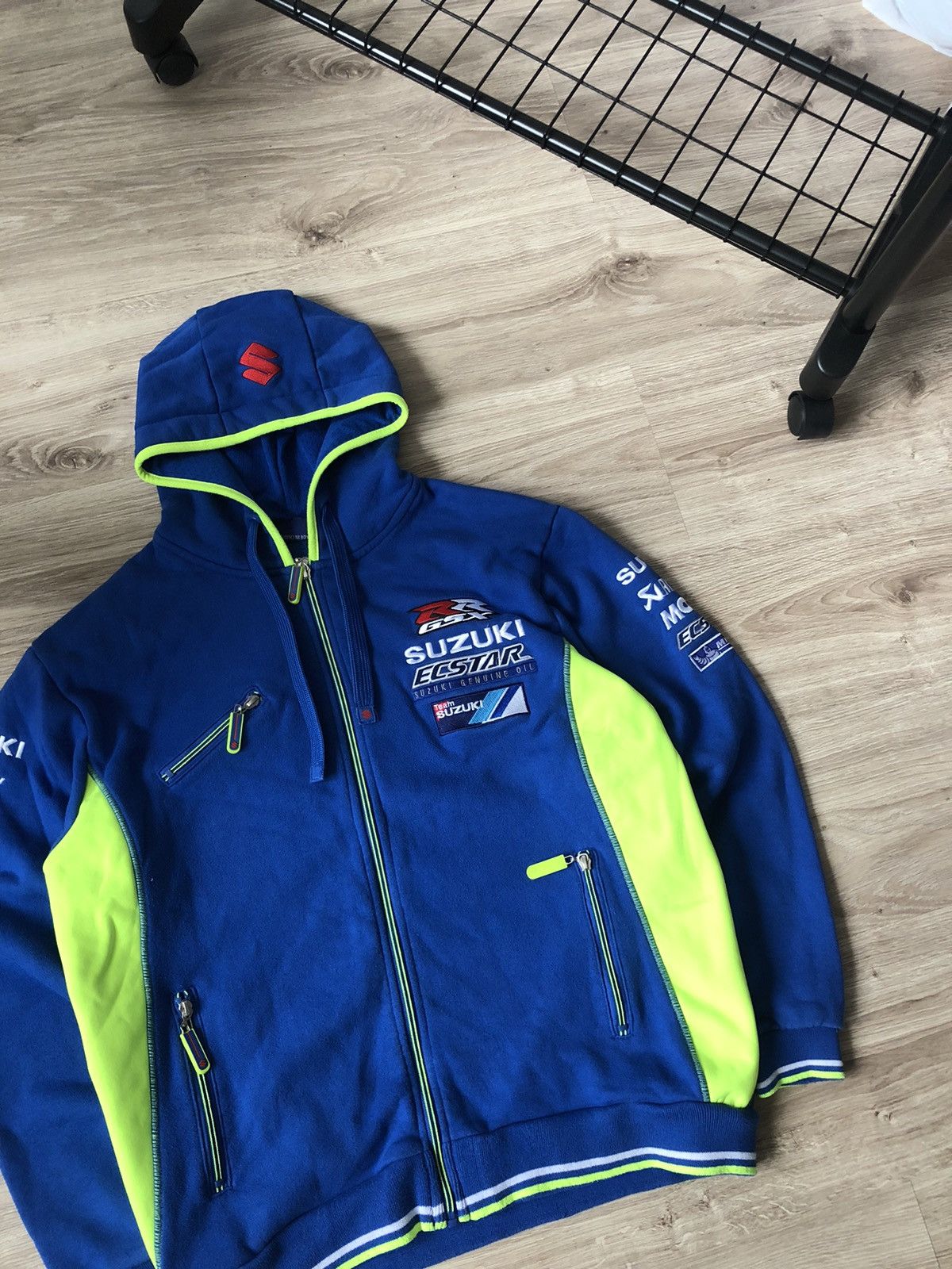 Vintage Vintage Y2K Suzuki Racing Moto Zip Hoodie Size US M / EU 48-50 / 2 - 2 Thumbnail