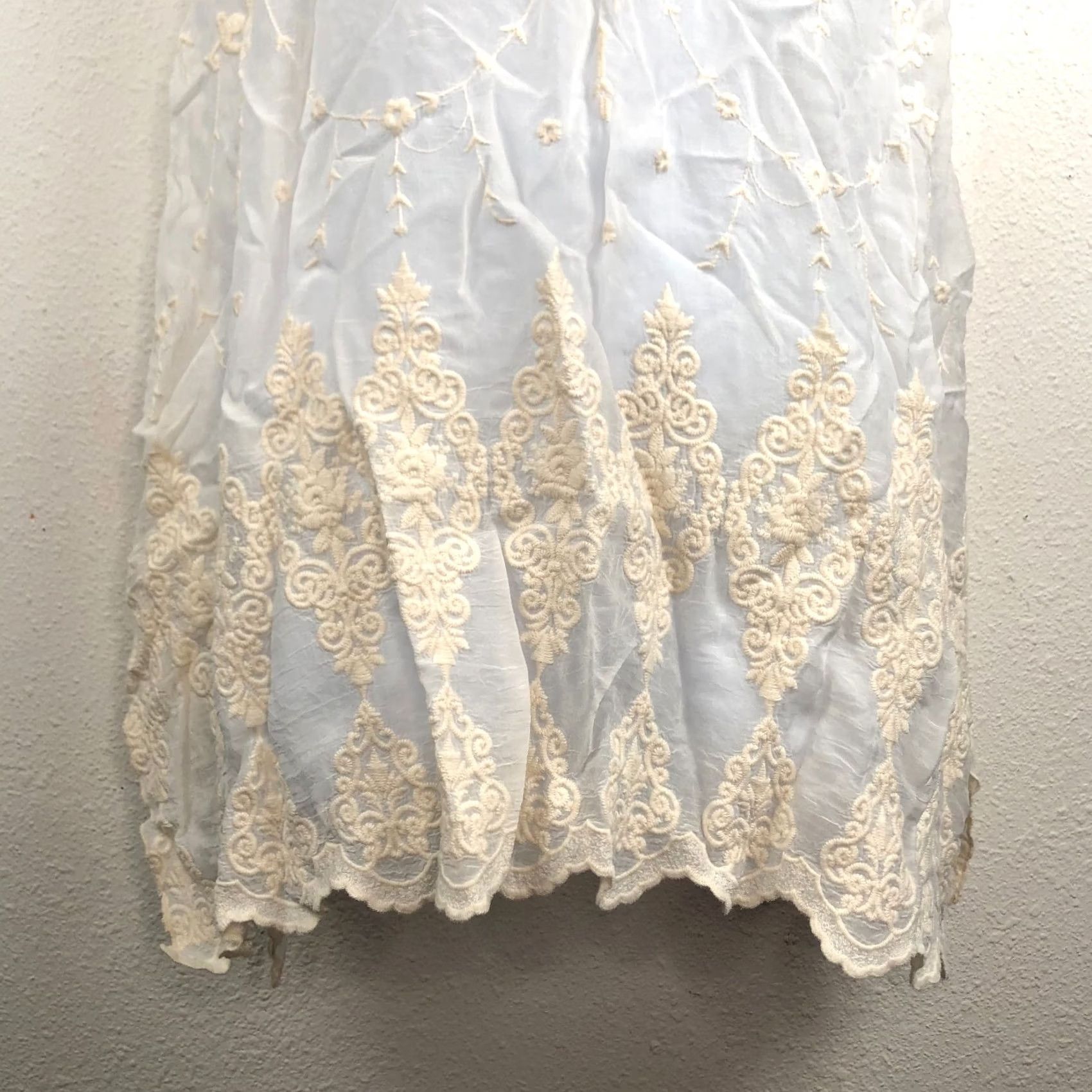 Johnny Was Johnny Was Blouse Tunic Top Embroidered Ivory Cream XS Crew Neck Short Sleeve Cupra Rayon Adults Women Relaxed Regular Size XS Size XS / US 0-2 / IT 36-38 - 6 Thumbnail