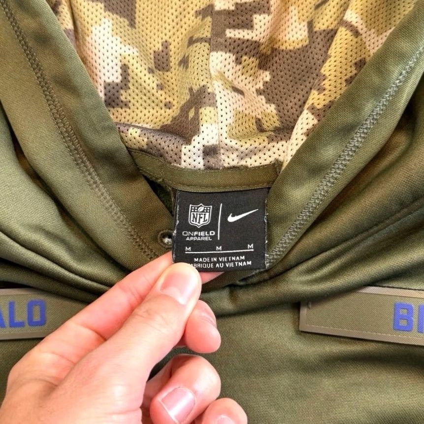 Nike Mens Buffalo Bills Nike Salute To Service Hoodie Sweatshirt Size Medium Patch Size US M / EU 48-50 / 2 - 6 Thumbnail