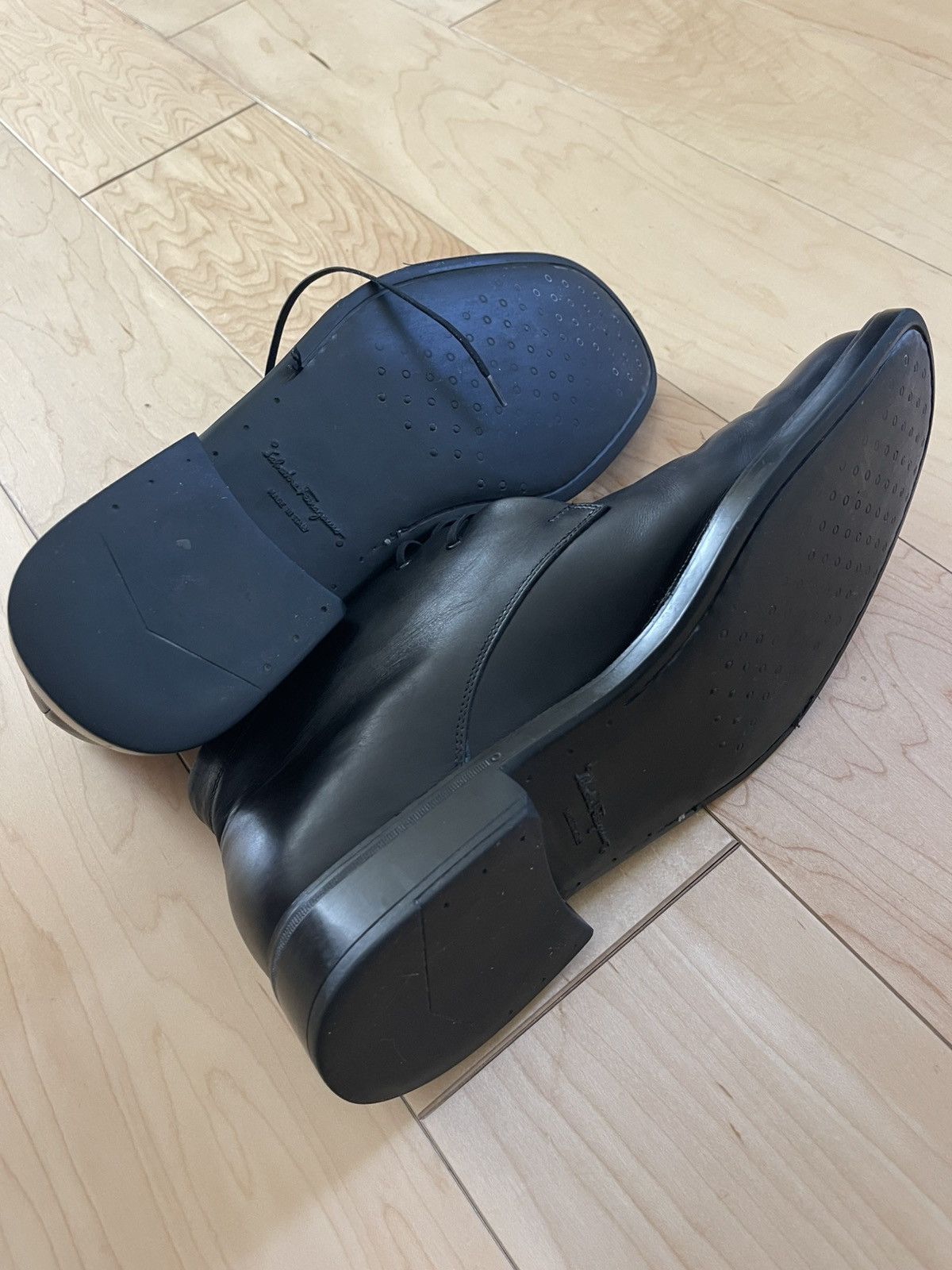 Salvatore Ferragamo Salvatore Feragamo mens boots 9 black made in italy Size US 9 / EU 42 - 12 Thumbnail