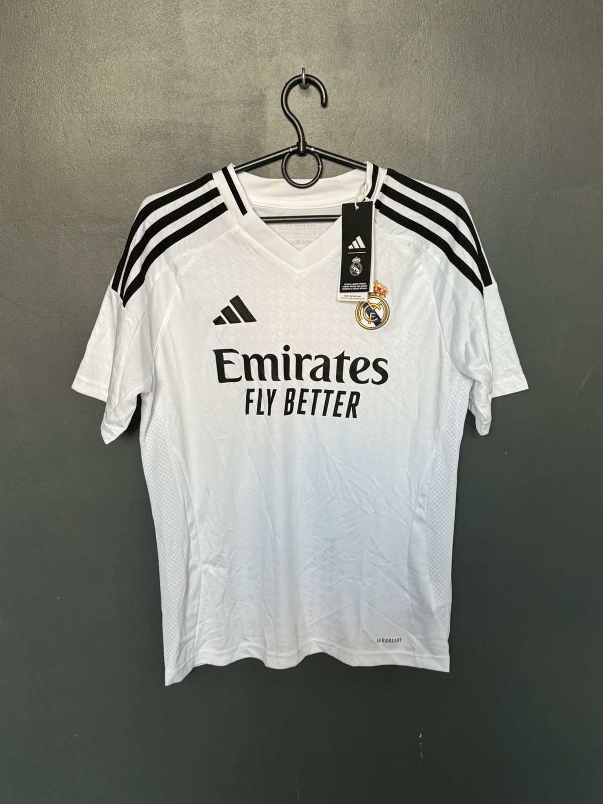 Adidas New KIDS Real Madrid 24/25 Home Bellingham Football Jersey Size US S / EU 44-46 / 1 - 2 Thumbnail
