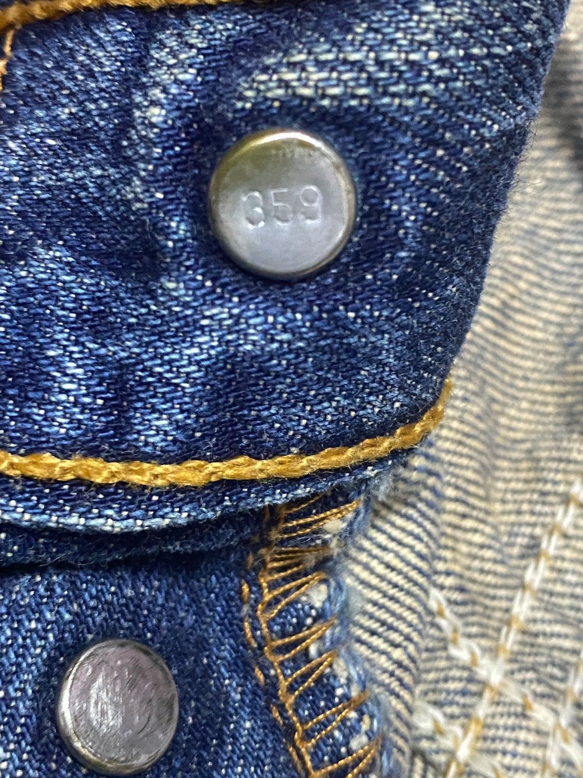 Levi's Vintage Clothing Vintage Y2K Levis 501 Blue Wash Distressed Loose Jeans Size US 30 / EU 46 - 9 Thumbnail