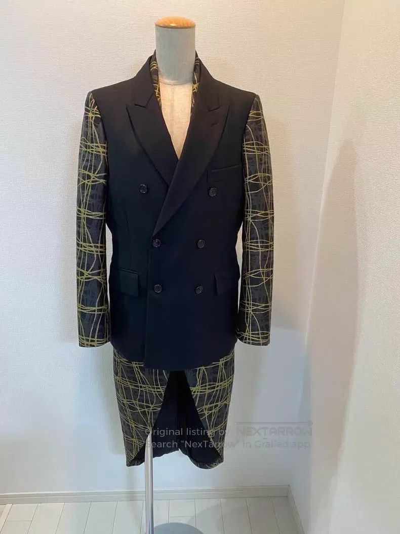 Comme des Garcons Comme Des Garcons Silk and wool blend medium length double Size US S / EU 44-46 / 1 - 2 Thumbnail