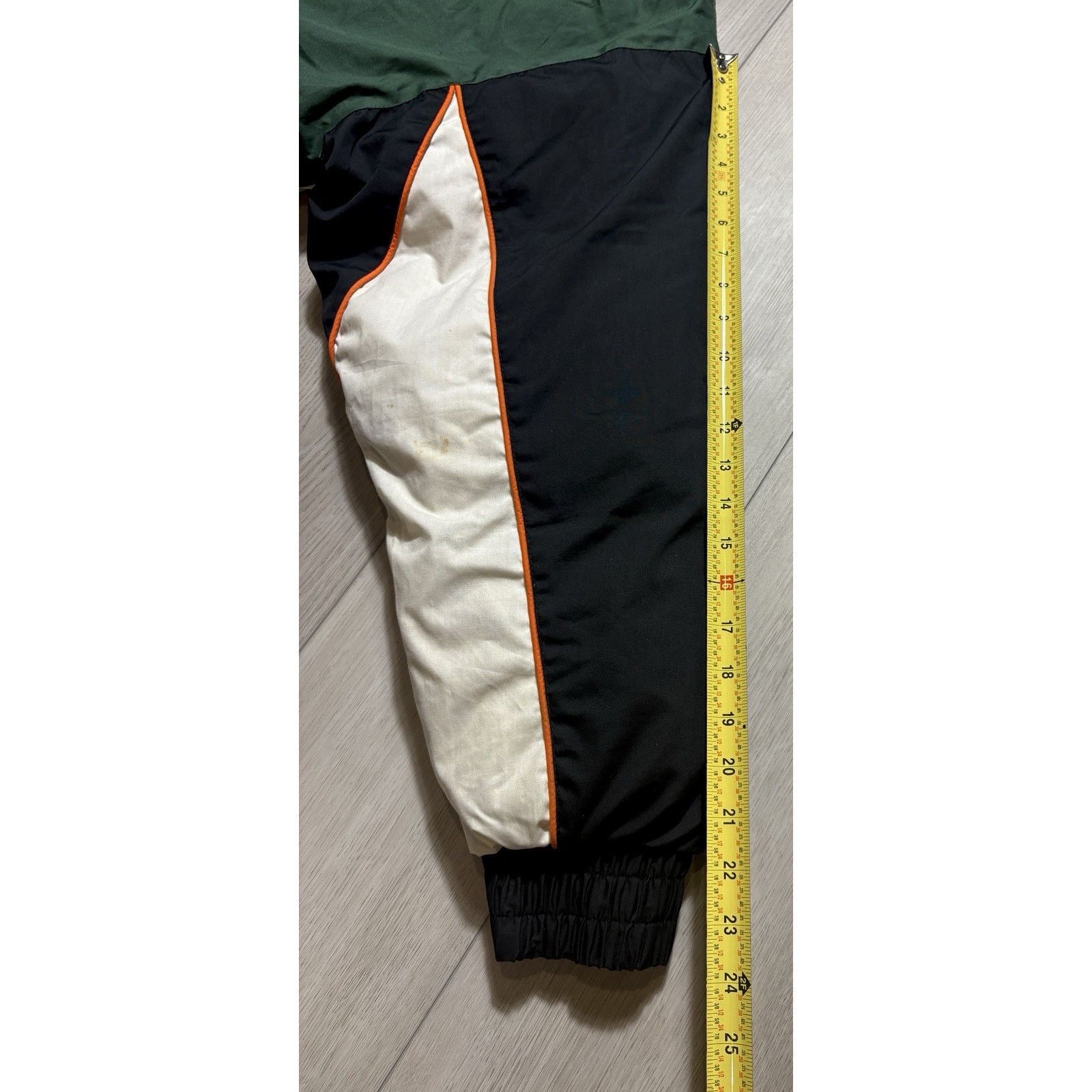 NFL Daniel Young X Looney Tunes Miami Hurricanes Puffer L Size US L / EU 52-54 / 3 - 24 Thumbnail