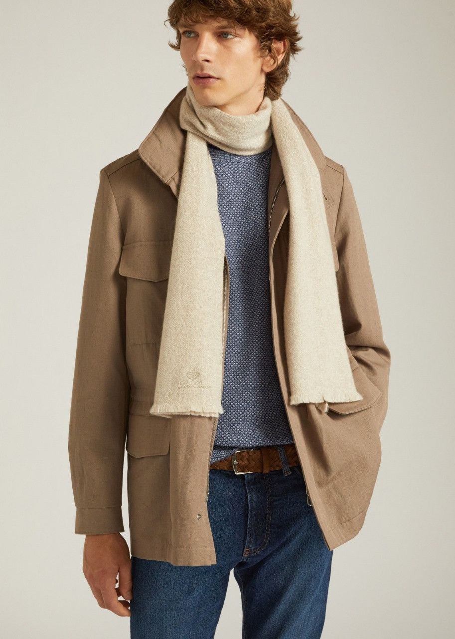 Loro Piana o1srvl11e0624 Size: OS FAM9476 Scarf in Beige Size ONE SIZE - 1 Thumbnail
