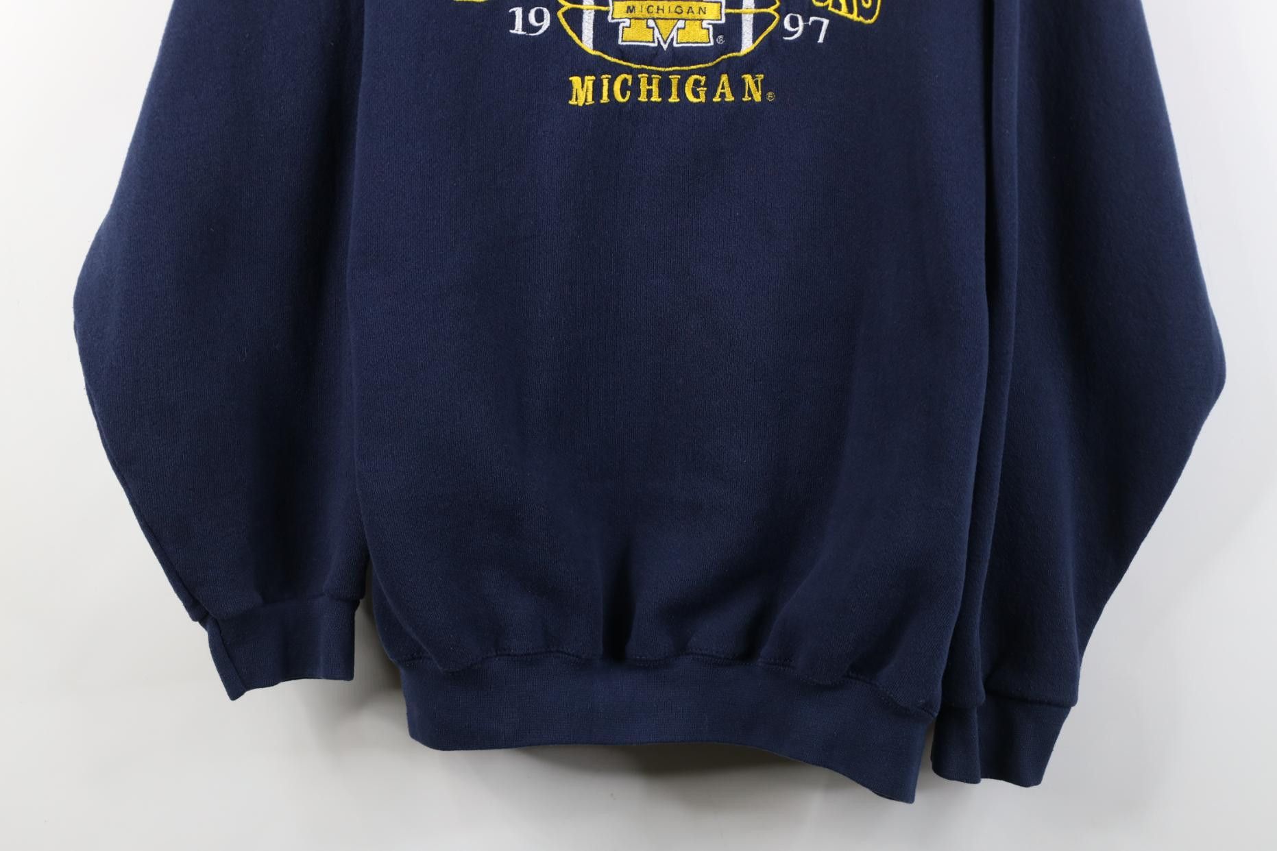 Vintage Vintage 90s 1997 National University of Michigan Sweatshirt Size US XL / EU 56 / 4 - 3 Thumbnail