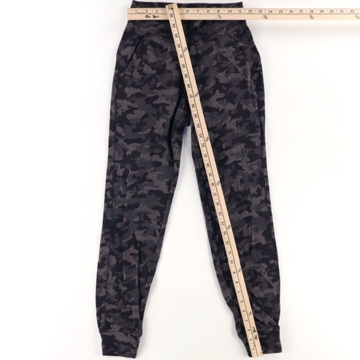 Lululemon VINTAGE Lululemon Ready to Rulu Jacquard Leggings Black Camo Women's 2 Size 26" / US 2 / IT 38 - 3 Thumbnail
