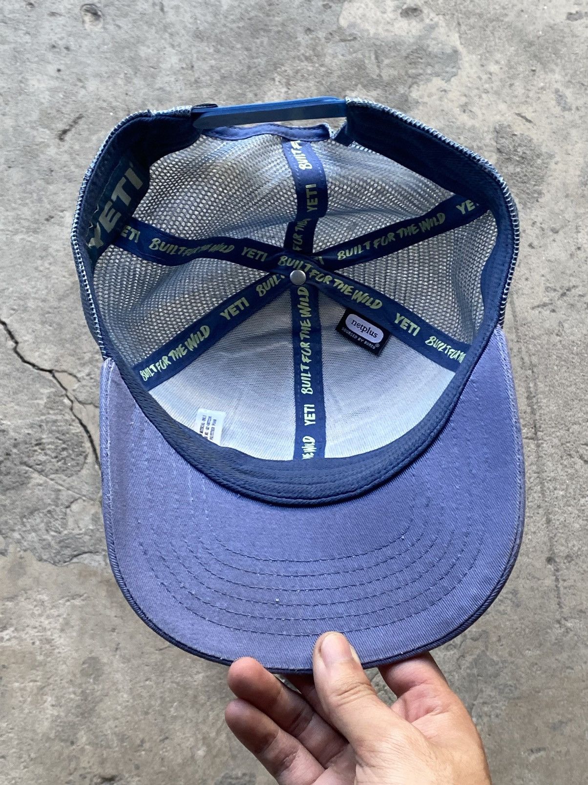 Yeti YETI Trucker Hat🎣 Size ONE SIZE - 4 Thumbnail