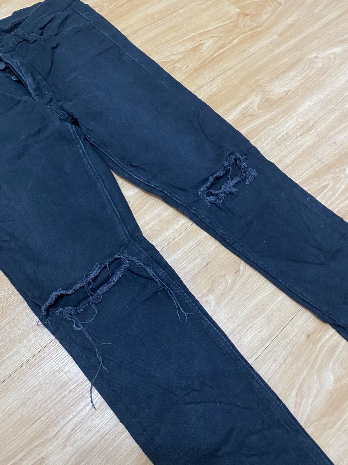 Ksubi Ksubi skinny black jeans distressed style strech material Size US 33 - 6 Thumbnail