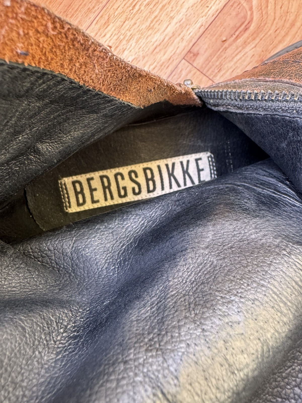 Dirk Bikkembergs 🔥🕷️ Rare distressed eroded boots Size US 8.5 / EU 41-42 - 10 Thumbnail
