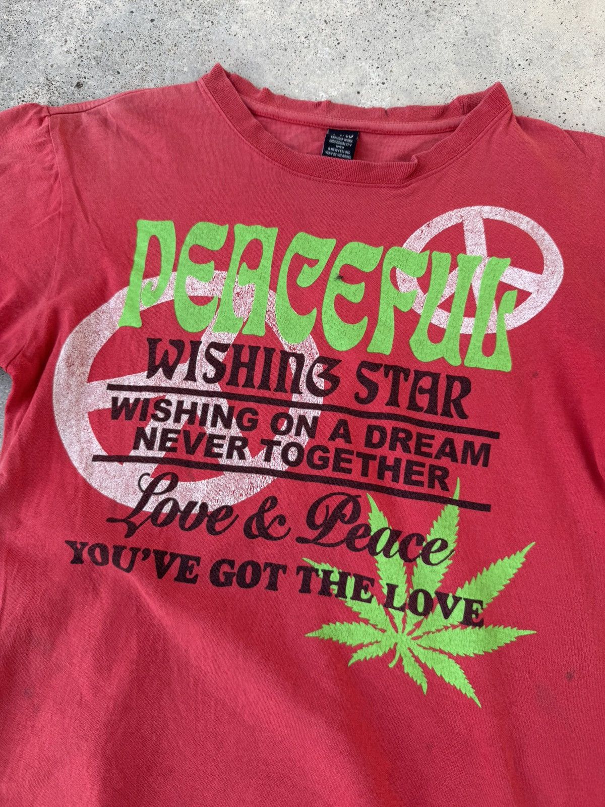 Vintage 2000s Distressed Dove and Peace Marijuana Weed Tees Size US S / EU 44-46 / 1 - 2 Thumbnail