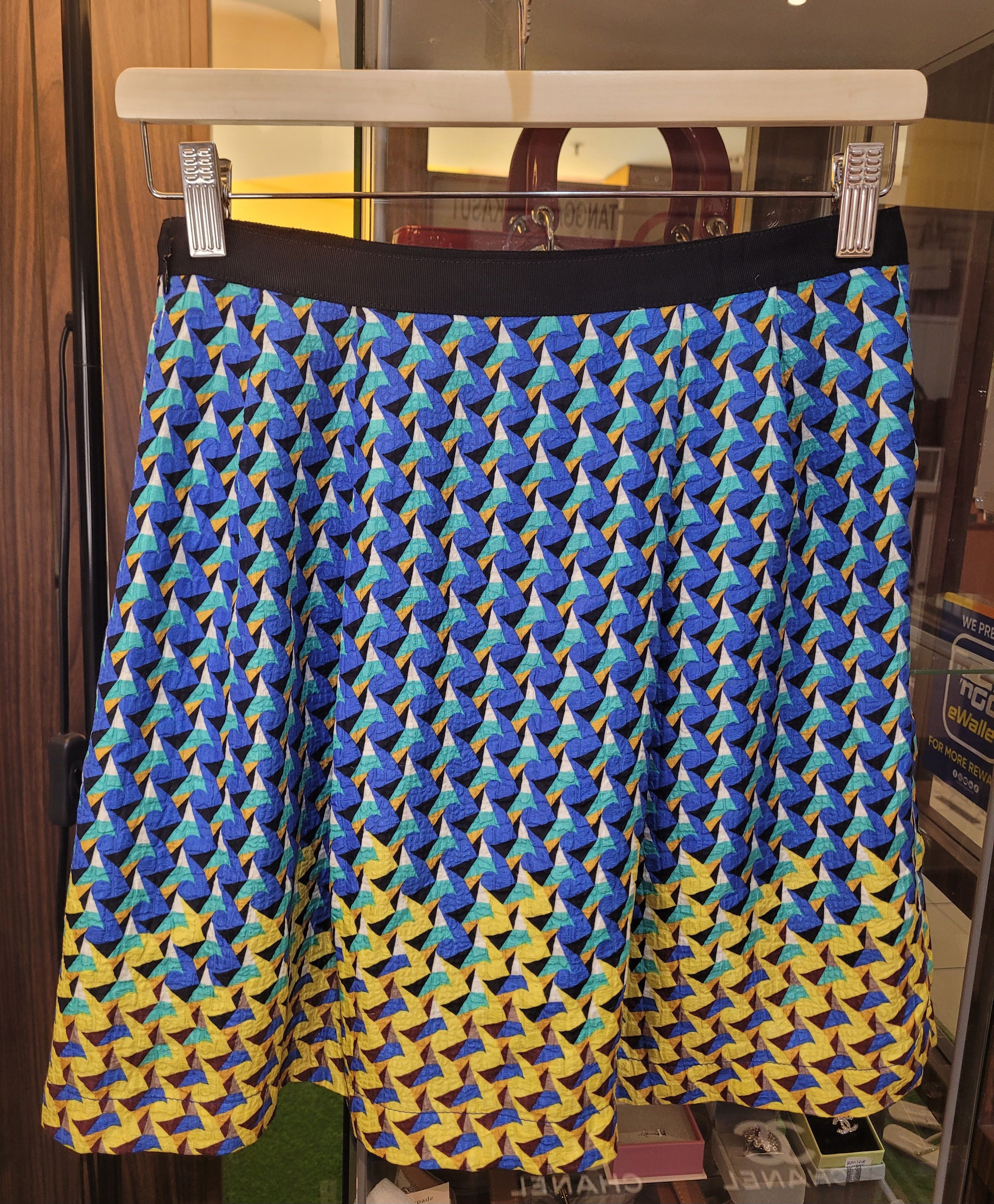 Marc by Marc Jacobs Marc by Marc Jacobs Silk Geometric Pleated Skirt Size 26" / US 2 / IT 38 - 9 Thumbnail