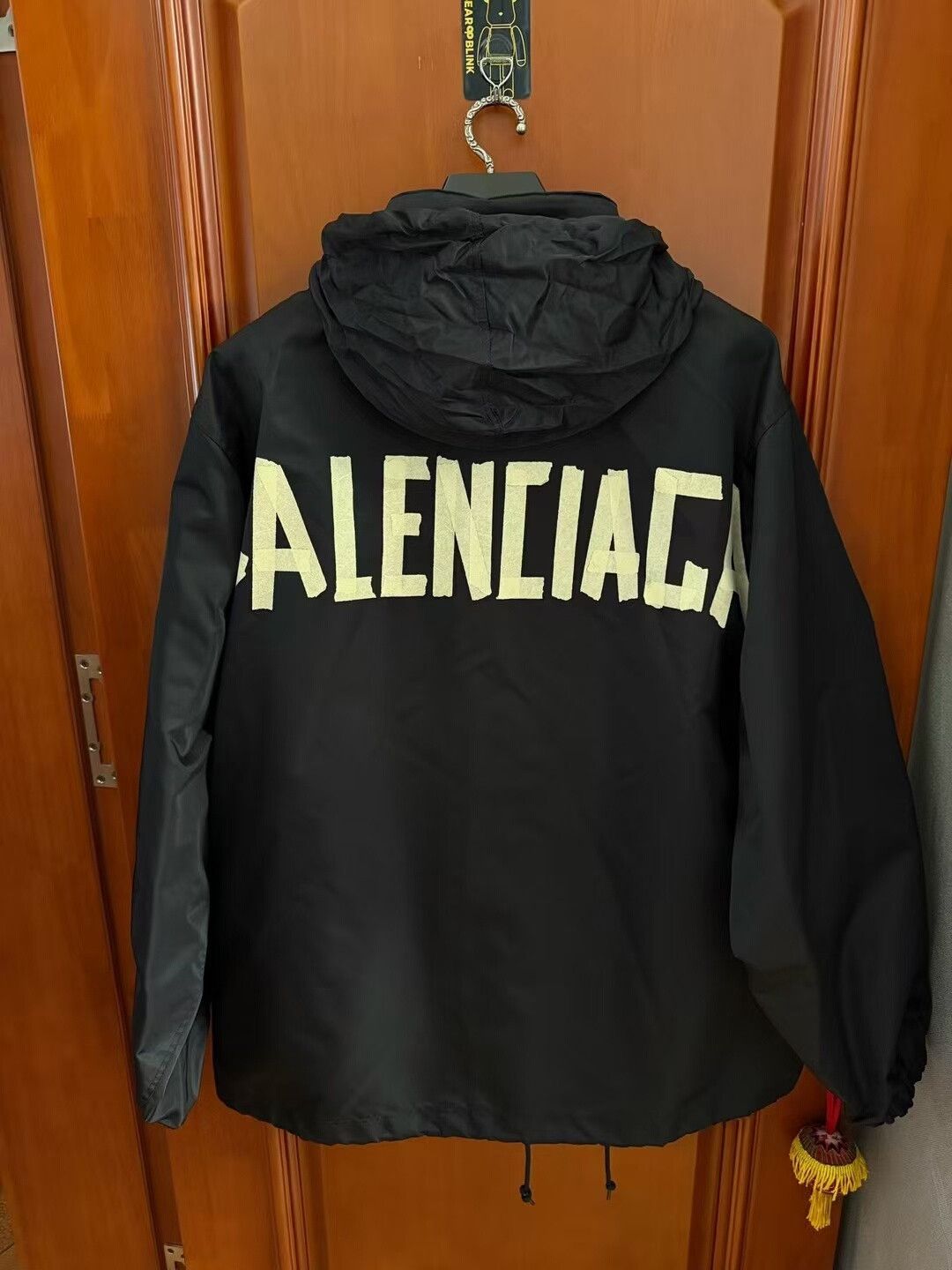Balenciaga Balenciaga Tape Windbreaker Size S Size US S / EU 44-46 / 1 - 1 Thumbnail