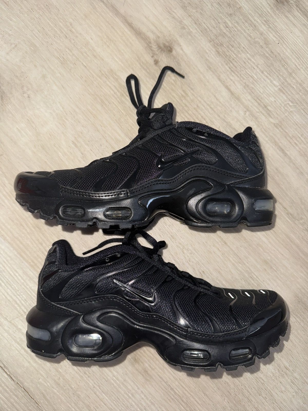 Nike Air VaporMax Plus 'Triple Black' Size US 6 / EU 39 - 1 Thumbnail