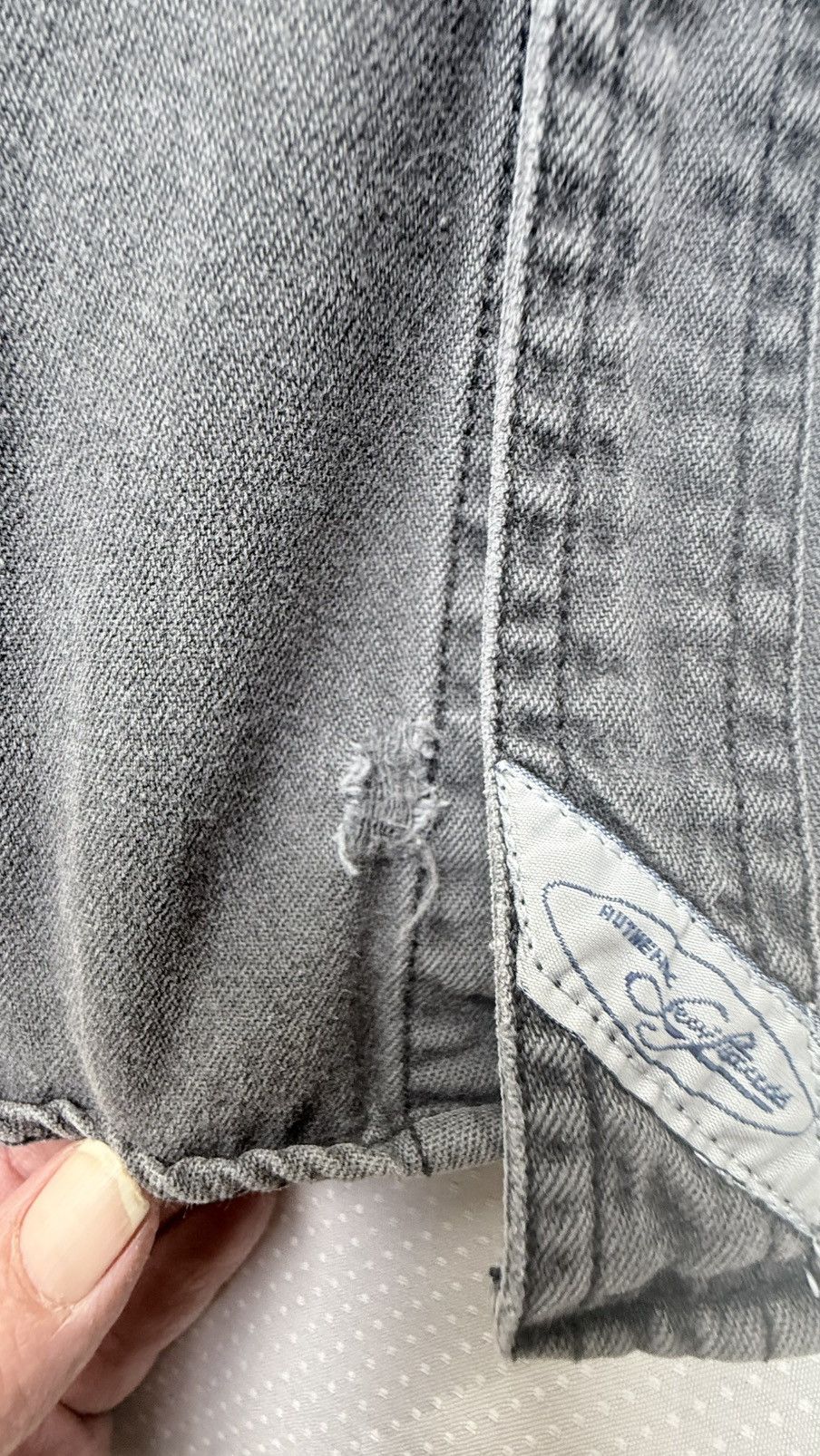 Levi's [3Q 94] Vintage Levi’s 60507-1061 Distressed Button Shirt L Size US L / EU 52-54 / 3 - 9 Thumbnail