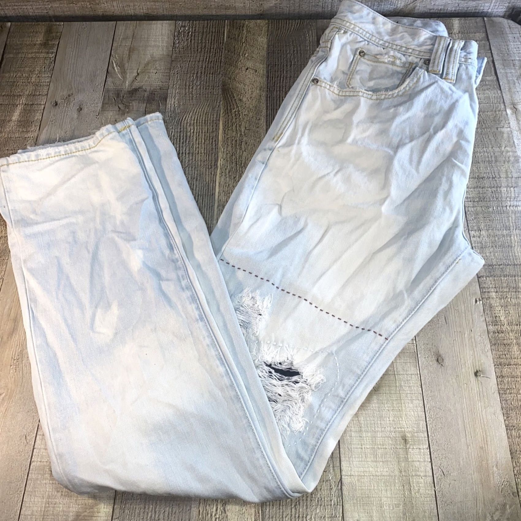Vintage AKOO Jeans Mens Ripped 32x34 White Denim Regular Space 34 Inseam Size US 32 / EU 48 - 2 Thumbnail
