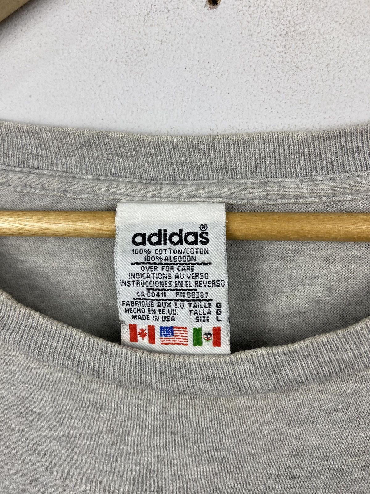 Adidas × Other × Vintage Vintage Adidas Stripe Tee Very Rare Size US L / EU 52-54 / 3 - 5 Thumbnail