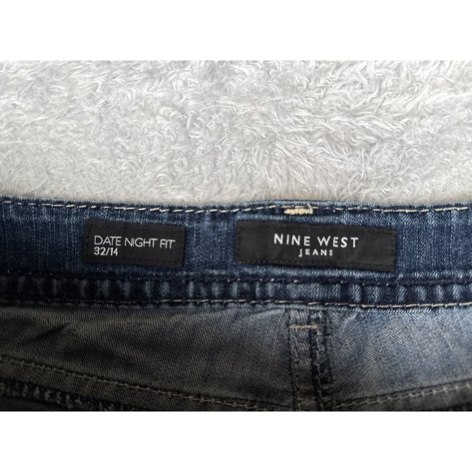 Nine West Nine West Jeans Women 14 Blue Denim Capri Crop Embroidered 32x25 High Rise Casual Date Night Womens Jeans Size 36" / US 14 / IT 50 - 6 Thumbnail
