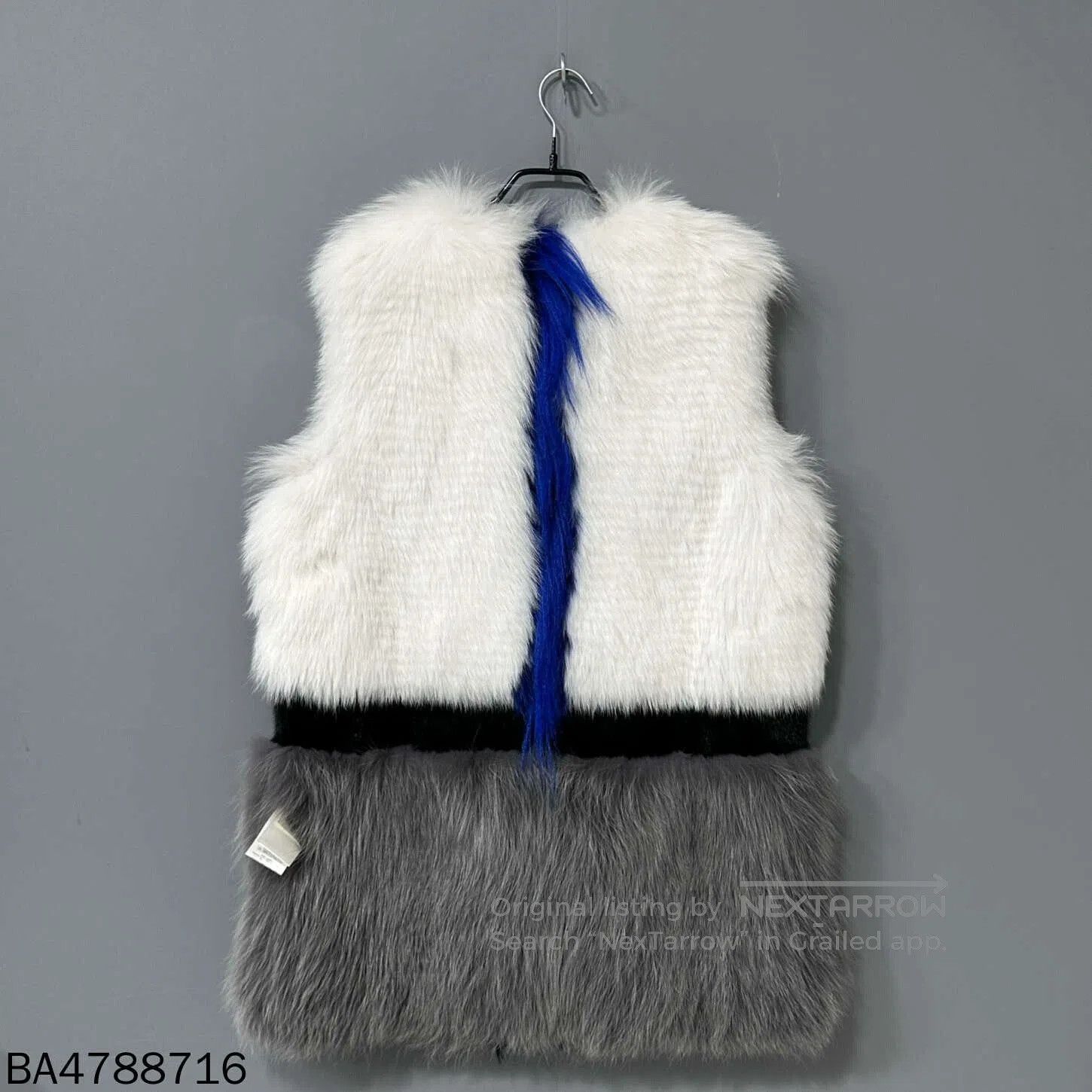 Fendi fendi multicolor fur outerwear vest. Size US L / EU 52-54 / 3 - 1 Thumbnail