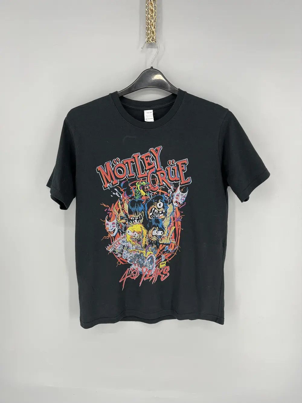 Band Tees Vintage Y2K Motley Crue Tour Tee Band Rock T Shirt Size US M / EU 48-50 / 2 - 1 Thumbnail