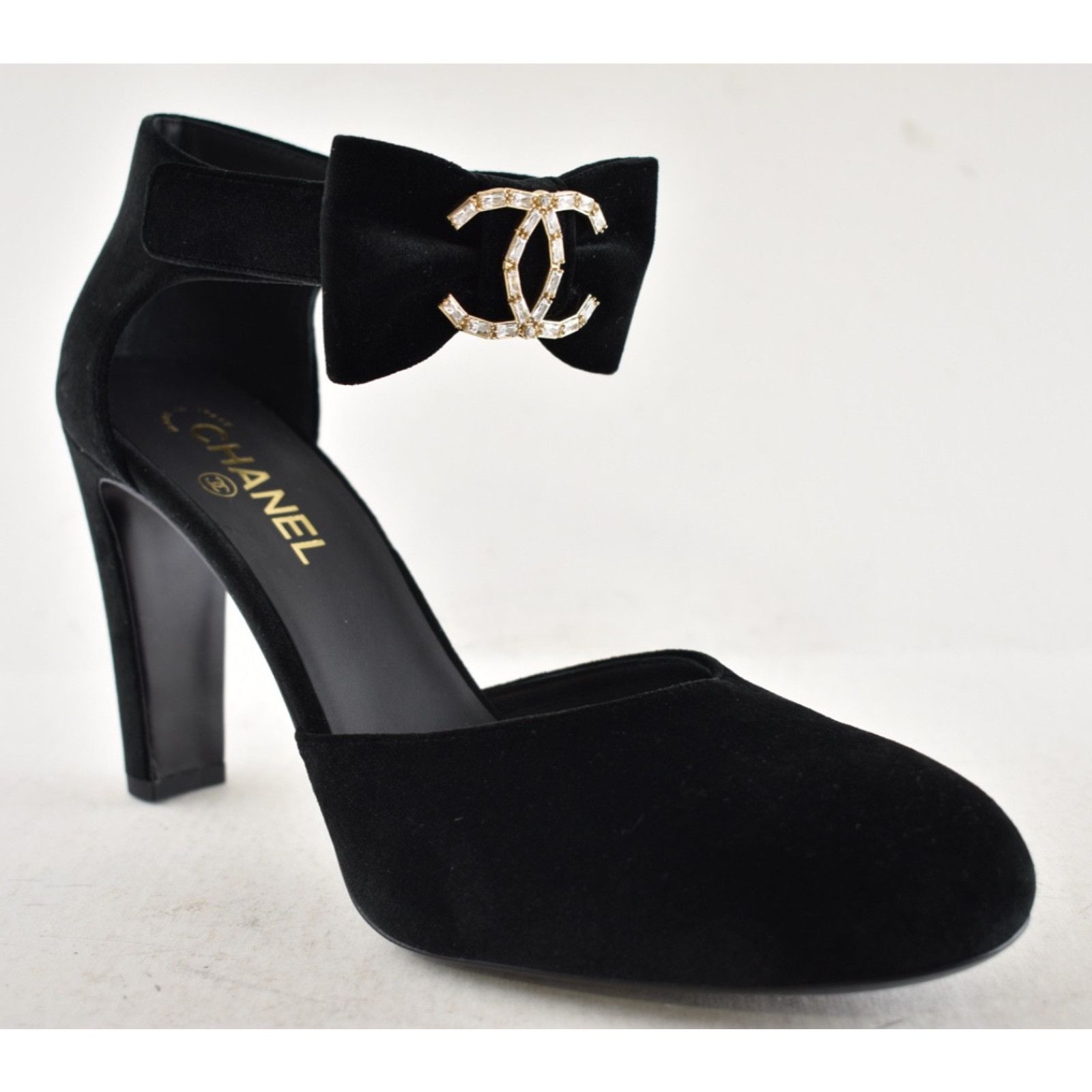 Chanel Chanel 24K Black Velvet Crystal CC Logo Mary Jane Pump 42 Size US 11 / IT 41 - 6 Thumbnail