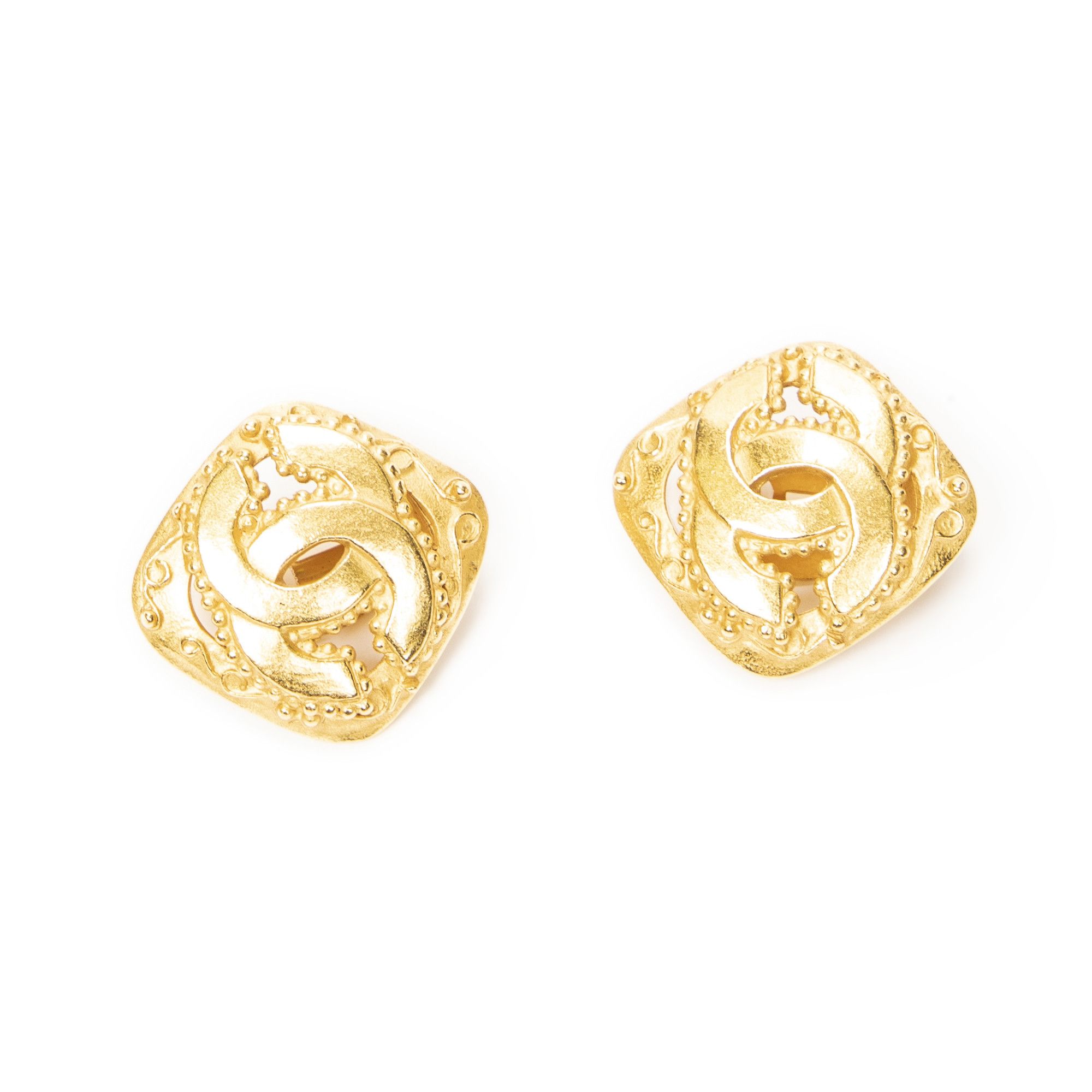 Chanel CC Diamond Clip On Earrings Size ONE SIZE - 1 Thumbnail