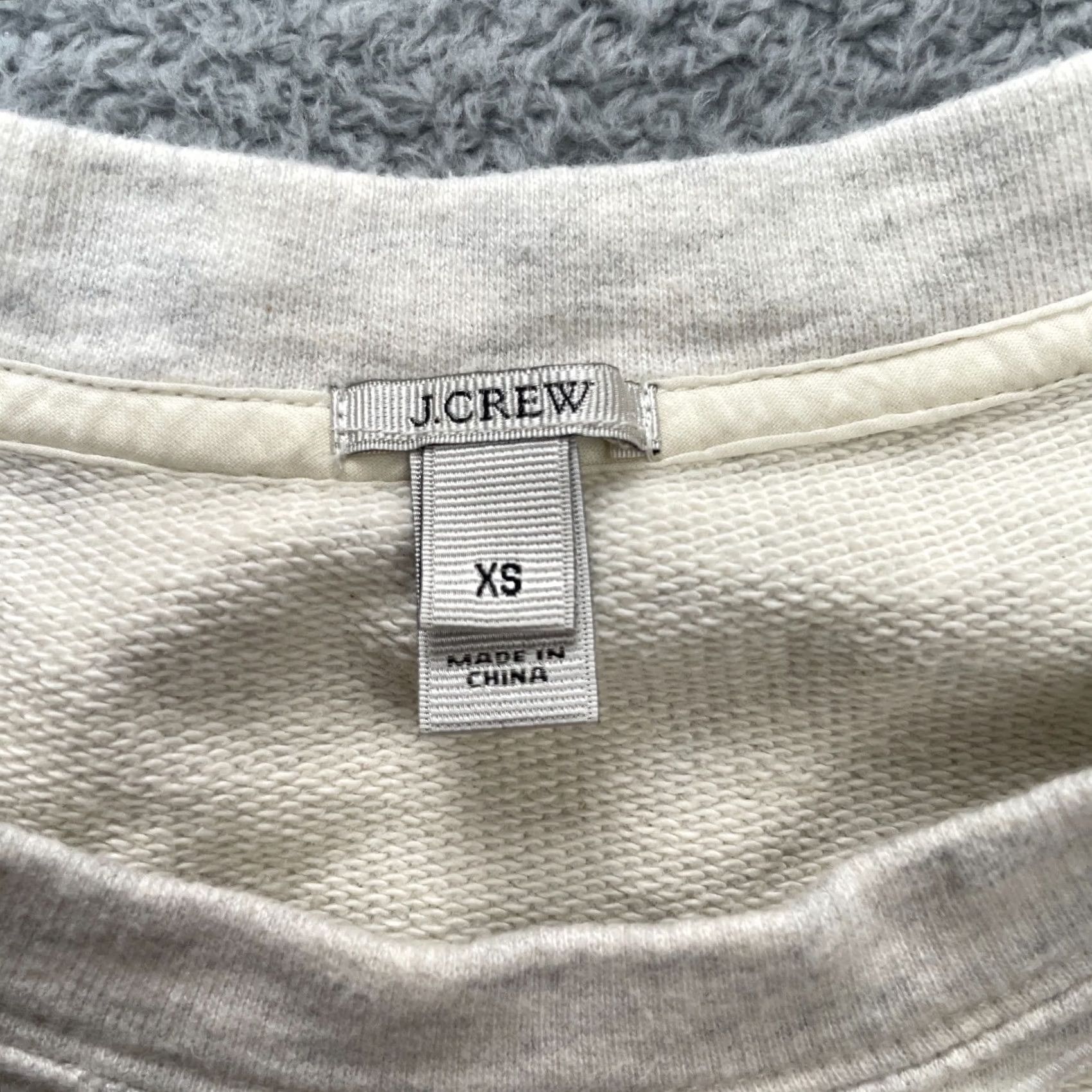 J.Crew J Crew Sweatshirt Womens XS Gray Floral Embroidered Cotton Crew Neck Size XS / US 0-2 / IT 36-38 - 3 Thumbnail