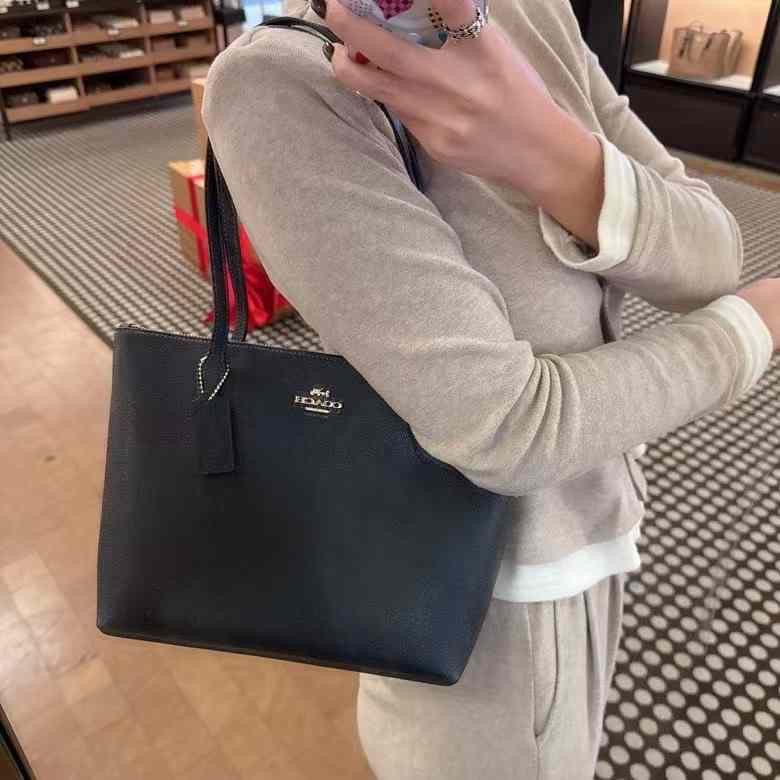 Coach Fiona Zip Tote Bag CW395 Size ONE SIZE - 3 Thumbnail