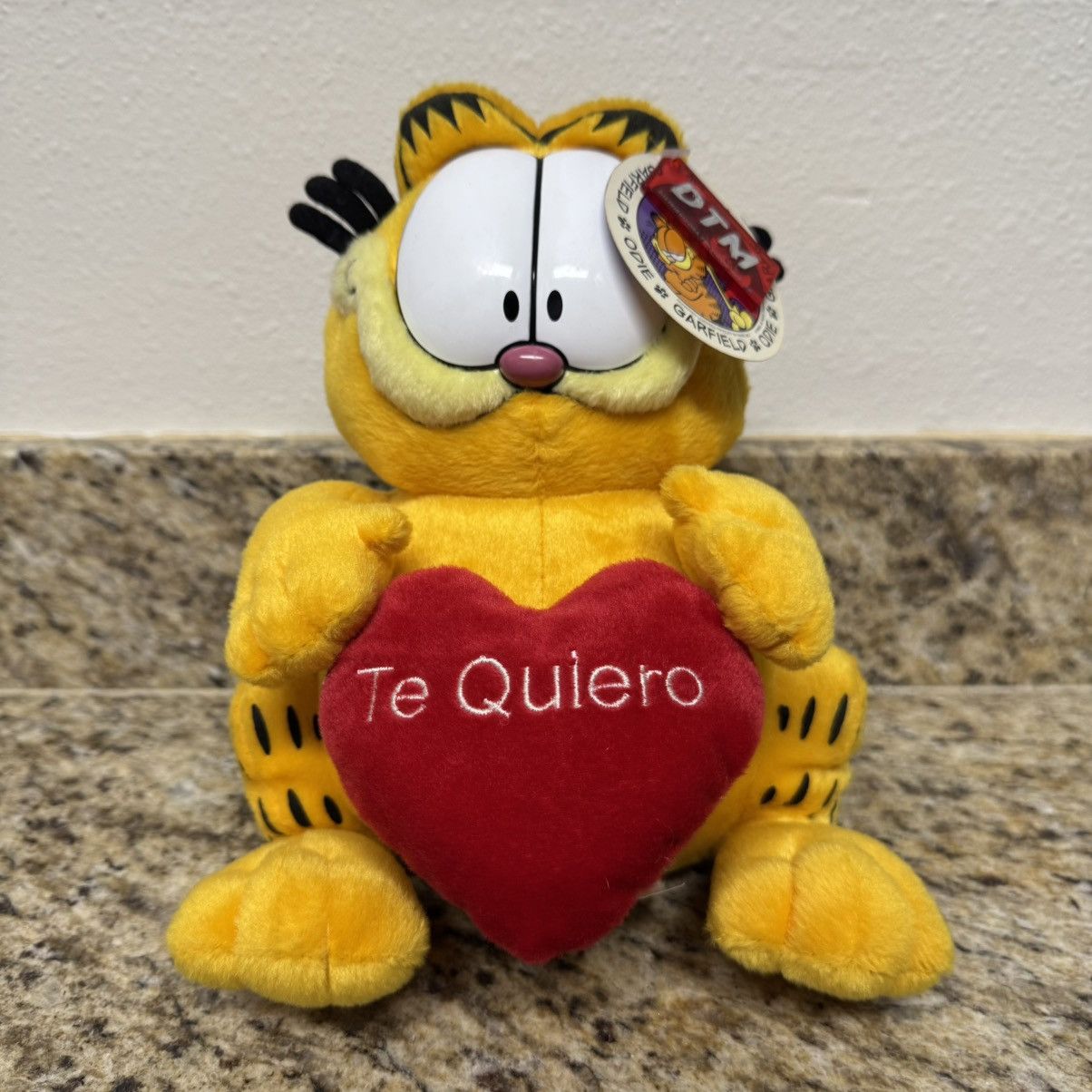 Vintage Vintage Garfield Te Quiero” 11” Spanish Valentines Day Plush Size ONE SIZE - 1 Thumbnail