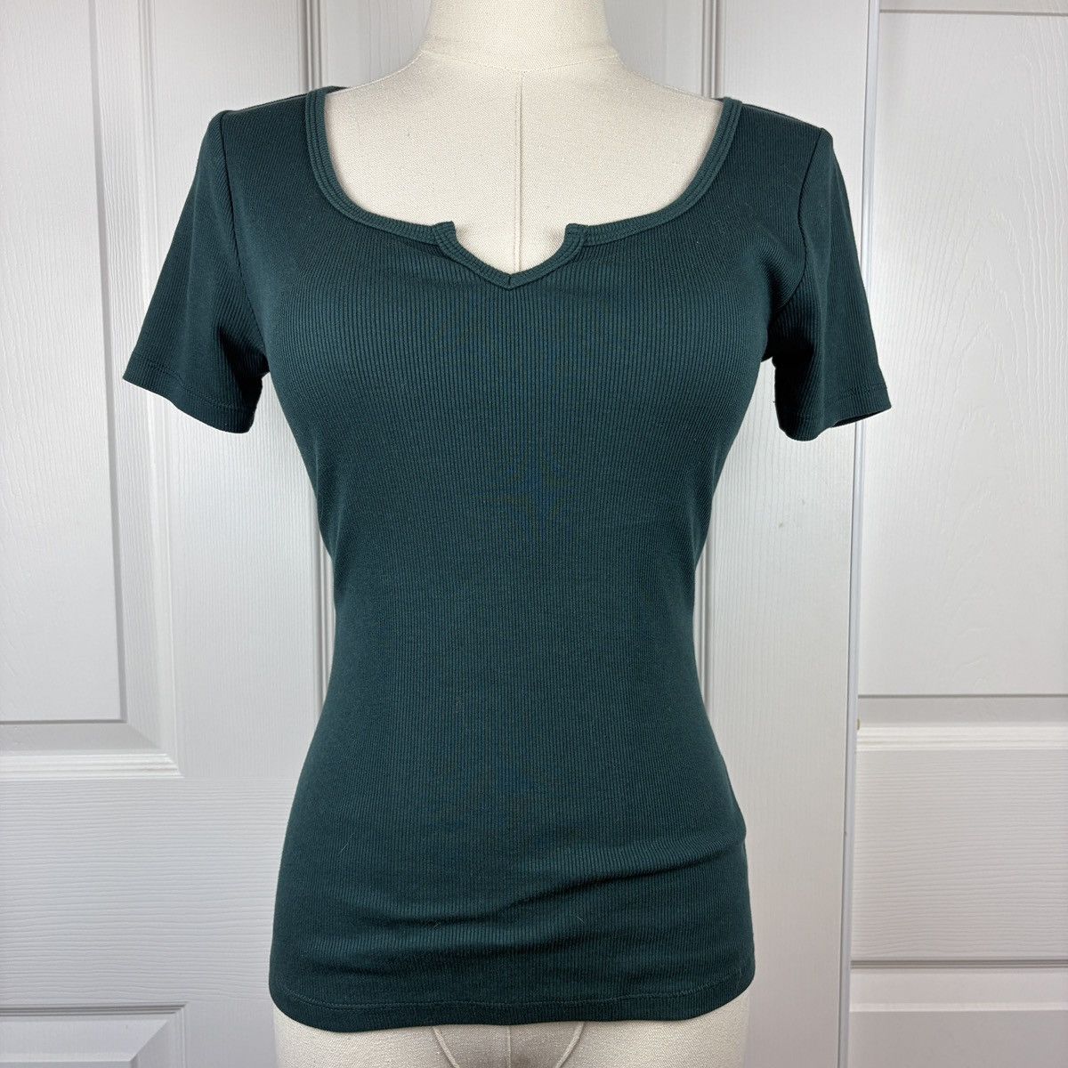 Old Navy Old navy Forest green fitted tee Size XS / US 0-2 / IT 36-38 - 1 Thumbnail