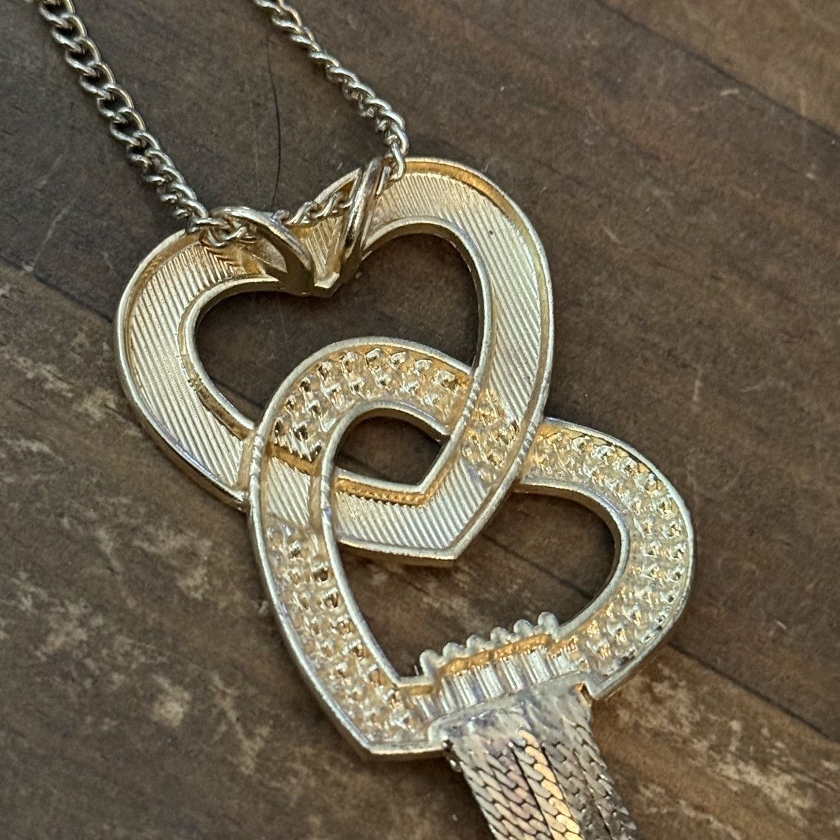 Other Gold tone intertwined hearts fringe necklace Size ONE SIZE - 5 Thumbnail