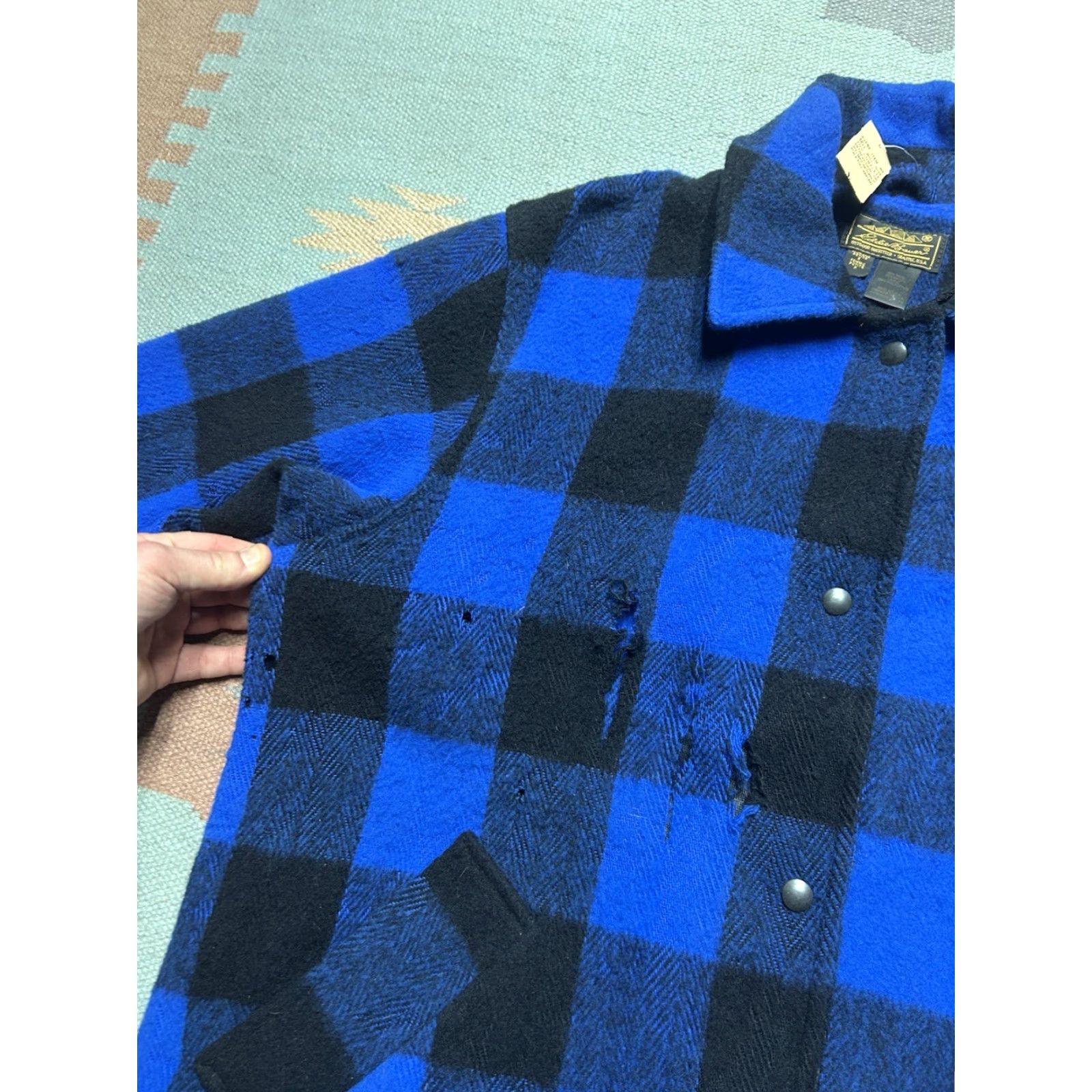 Eddie Bauer VINTAGE Eddie Bauer Snap Jacket Wool Blend Blue Plaid NWT DISTRESSED Women S 80s Mackinaw Jacket Shirt? Size S / US 4 / IT 40 - 3 Thumbnail