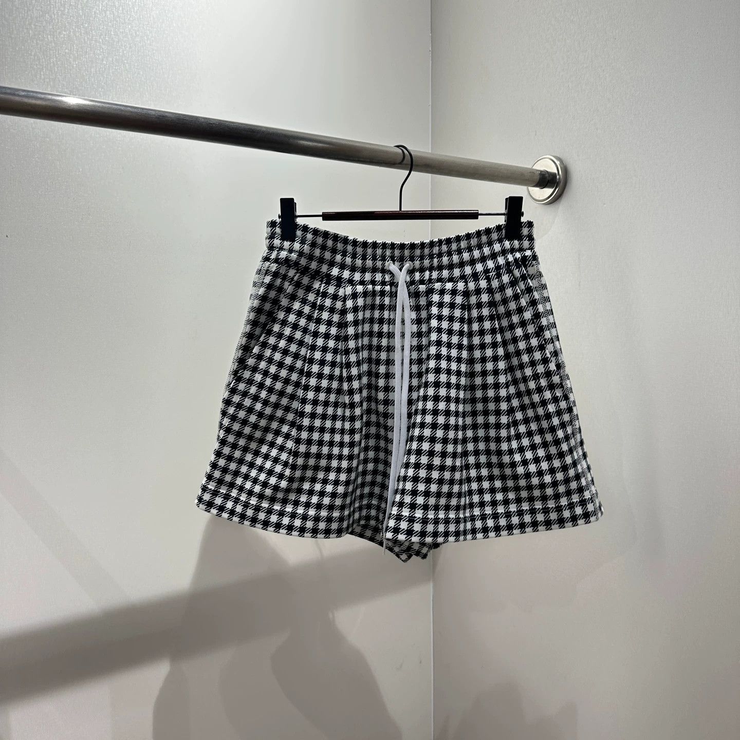 Miu Miu MIU MIU apr511 Plaid Logo Drawstring Short 38 Size 26" / US 2 / IT 38 - 1 Thumbnail