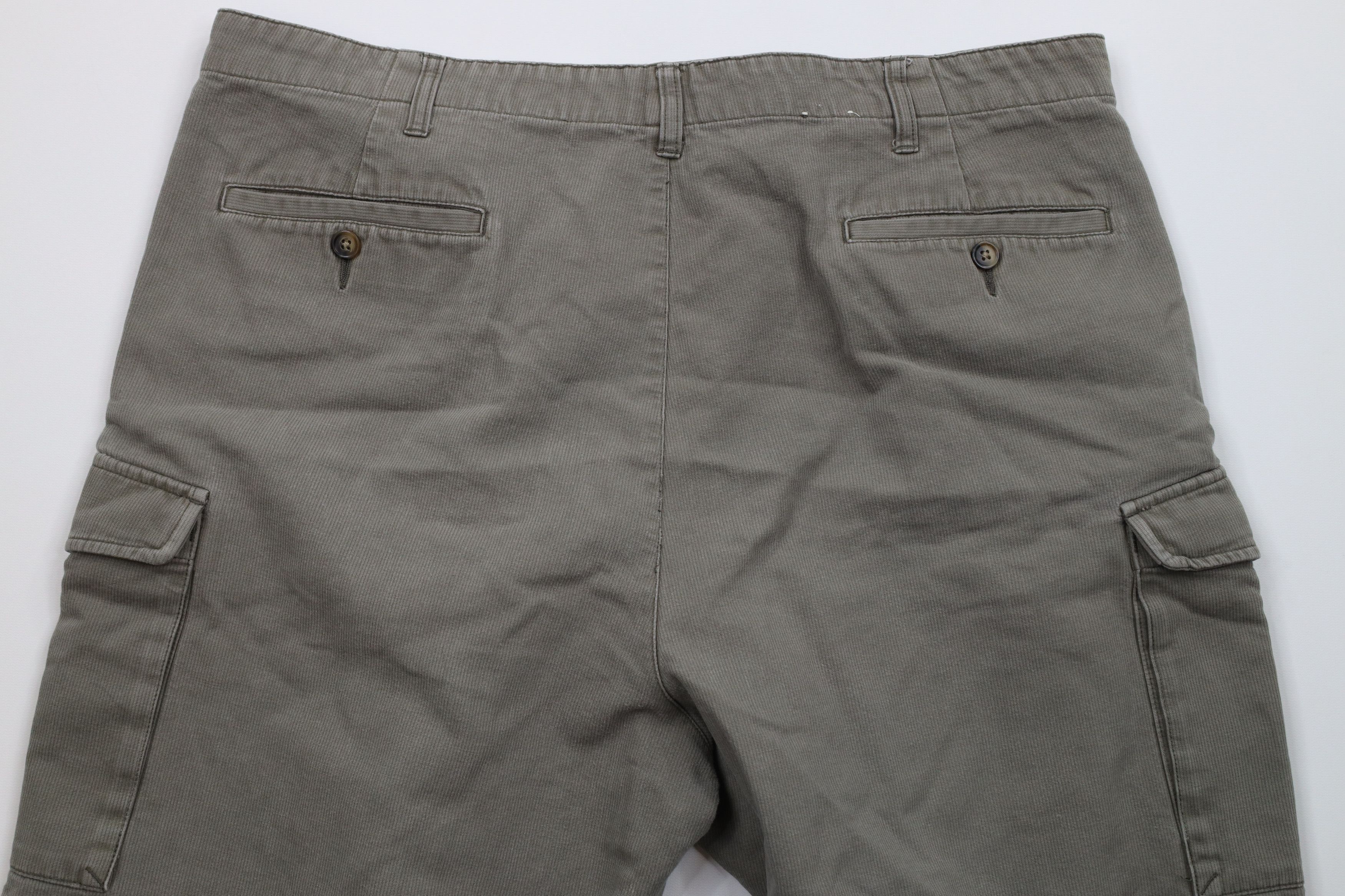 Eddie Bauer × Vintage Vintage 90s Eddie Bauer Ribbed Above Knee Cargo Shorts Green Size US 40 / EU 56 - 9 Thumbnail