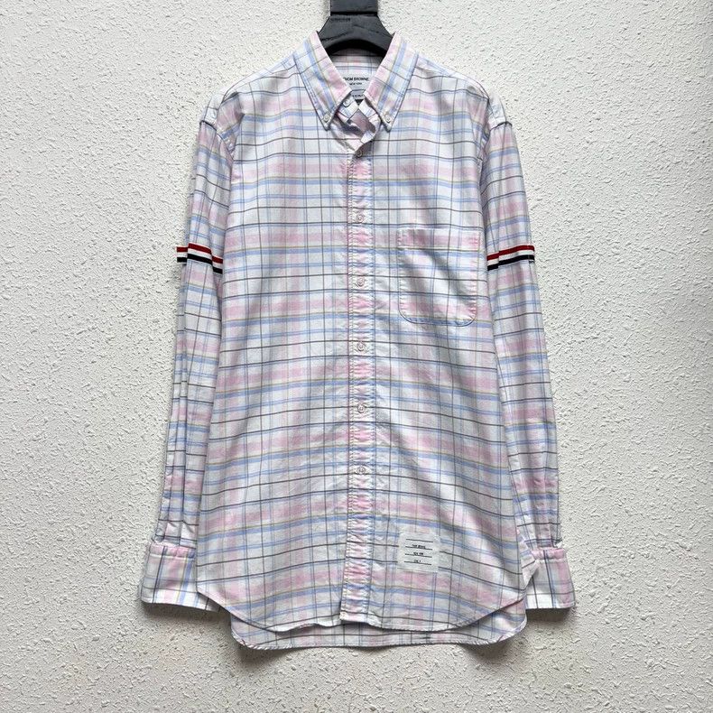 Thom Browne Thom Browne size4 A badge card shirt Size US XL / EU 56 / 4 - 1 Thumbnail