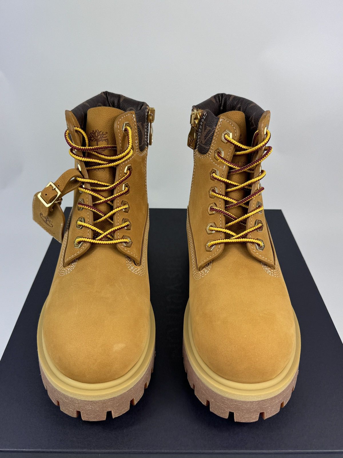 Louis Vuitton LV X TIMBERLAND BOOTS Size US 9 / EU 42 - 2 Thumbnail