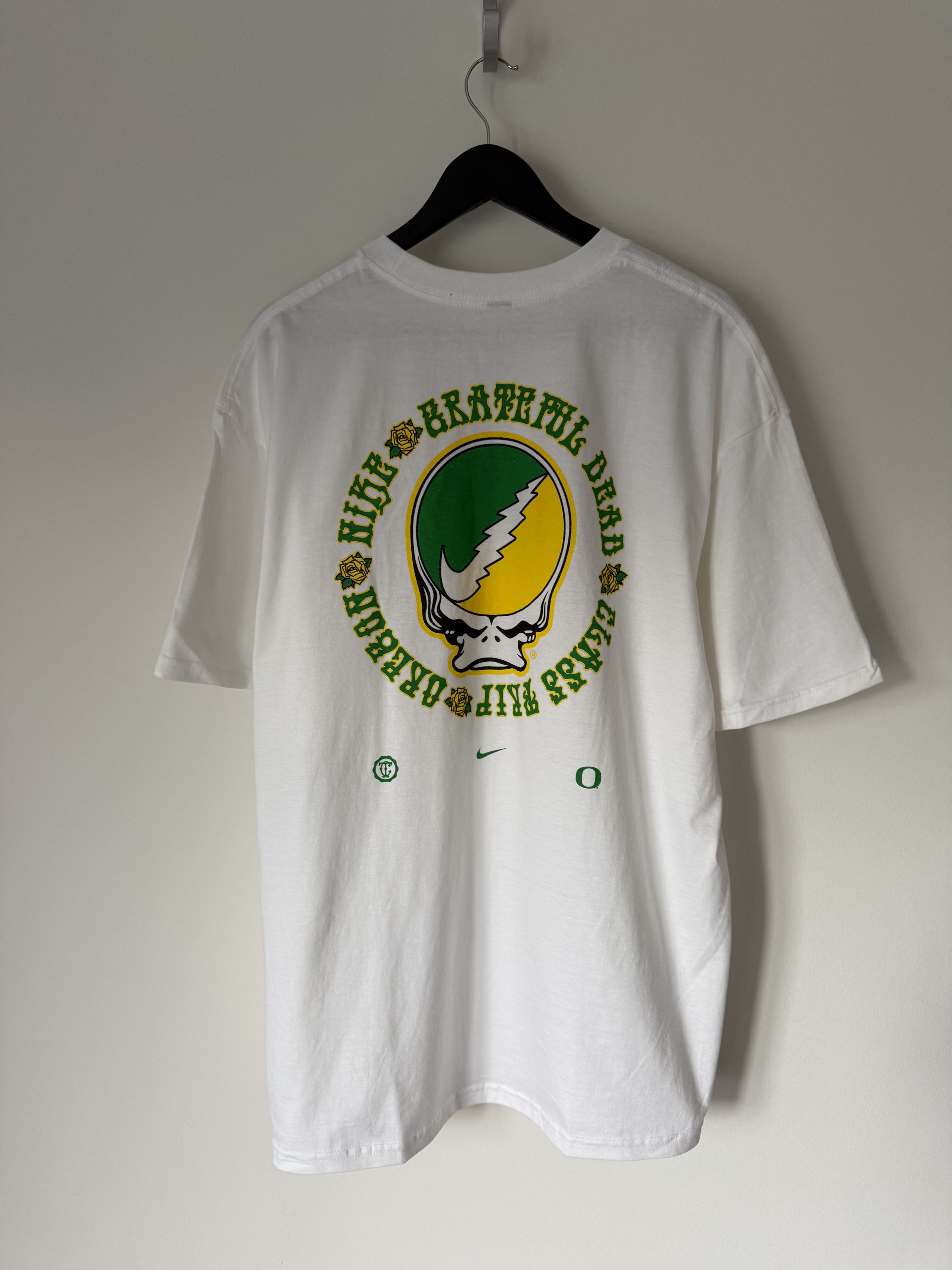 Nike Nike Class Trip Grateful Dead Ducks and Roses Tee in White Size US XL / EU 56 / 4 - 4 Thumbnail