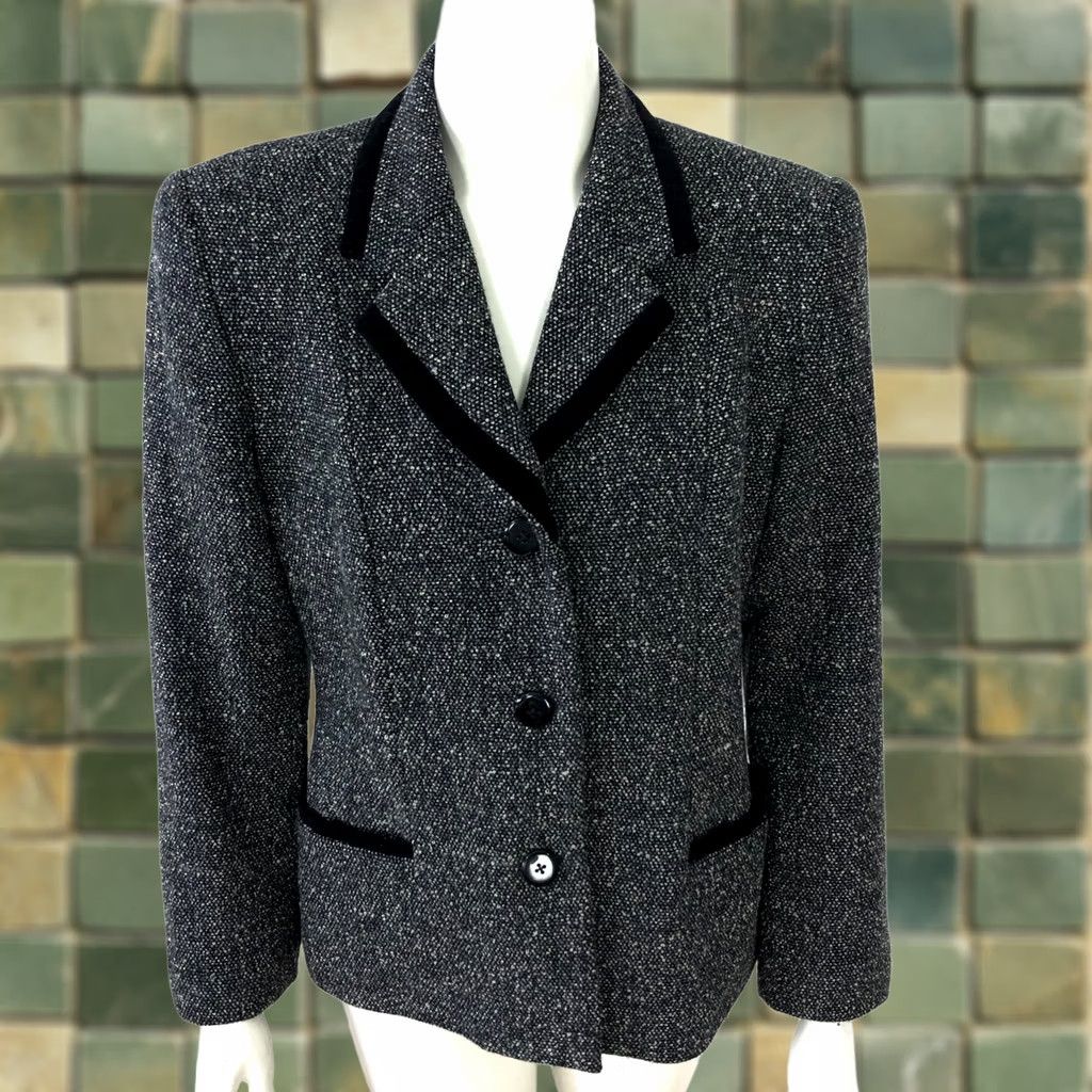 Talbots VINTAGE Talbots Petites 10 Blazer Jacket Black Gray Wool Blend 3 Button Womens Size L / US 10 / IT 46 - 1 Thumbnail