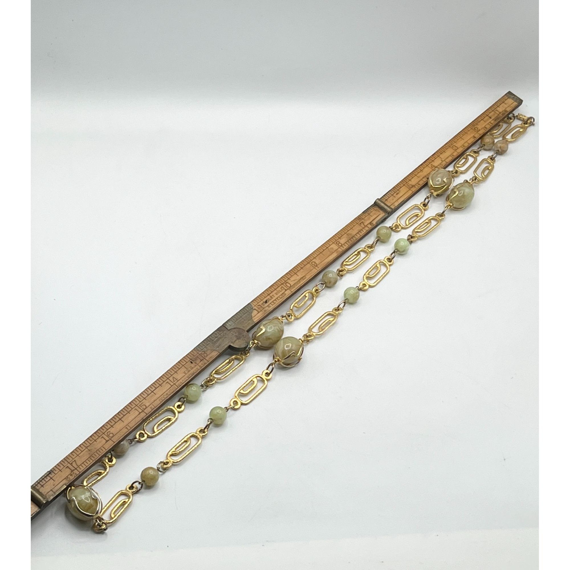 Vintage acrylic stone beaded chain necklace