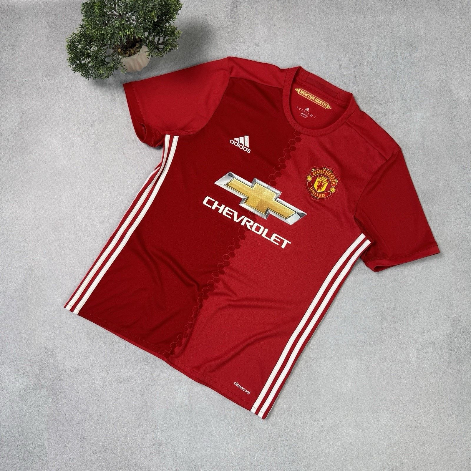 Adidas MANCHESTER UNITED 2016 2017 SOCCER JERSEY ADIDAS SIZE M Red Size US M / EU 48-50 / 2 - 1 Thumbnail