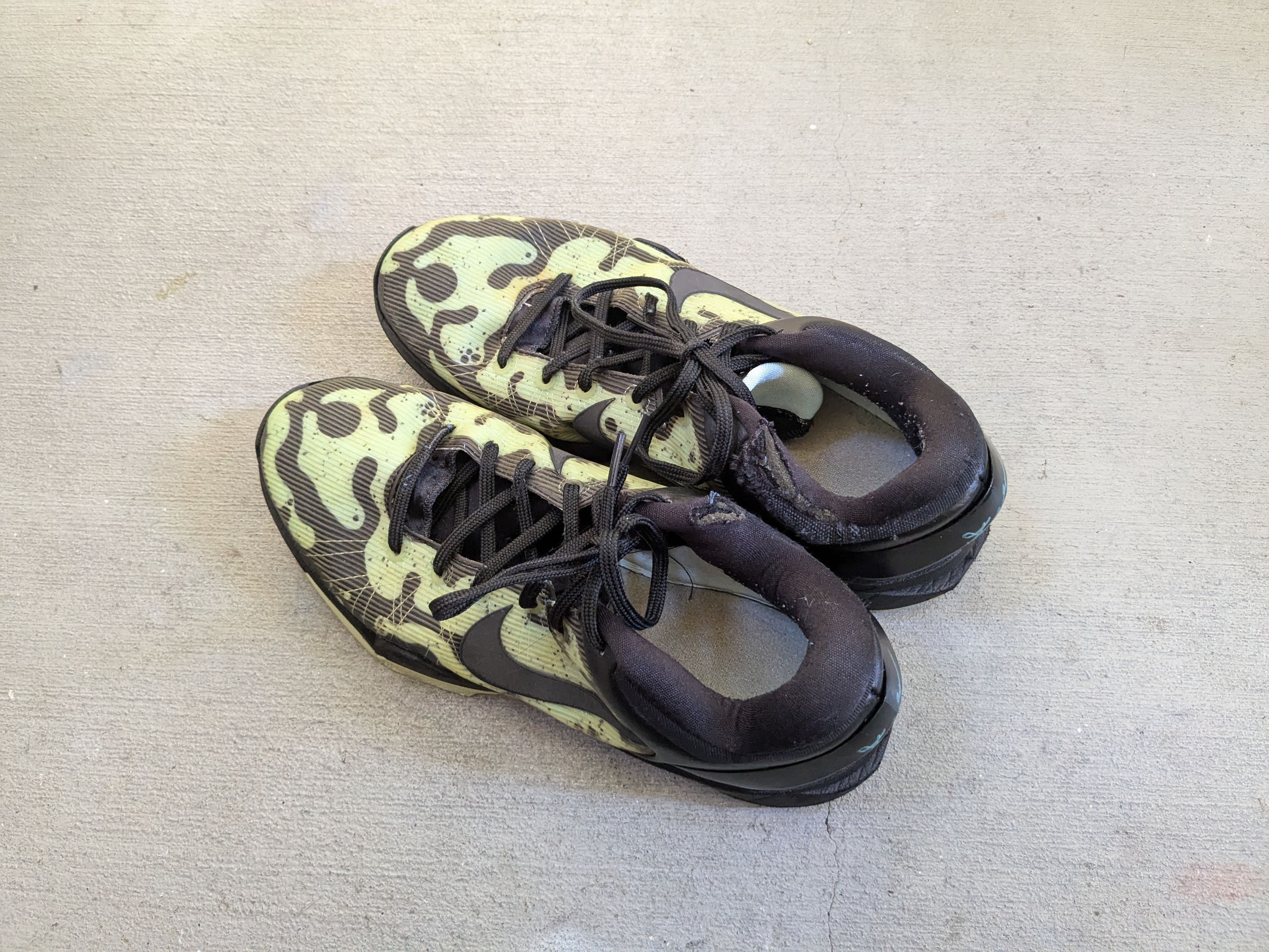 Nike NIKE KOBE VII 7 Men 10.5 Poison Dart Frog 488371-300 Size US 10.5 / EU 43-44 - 16 Thumbnail