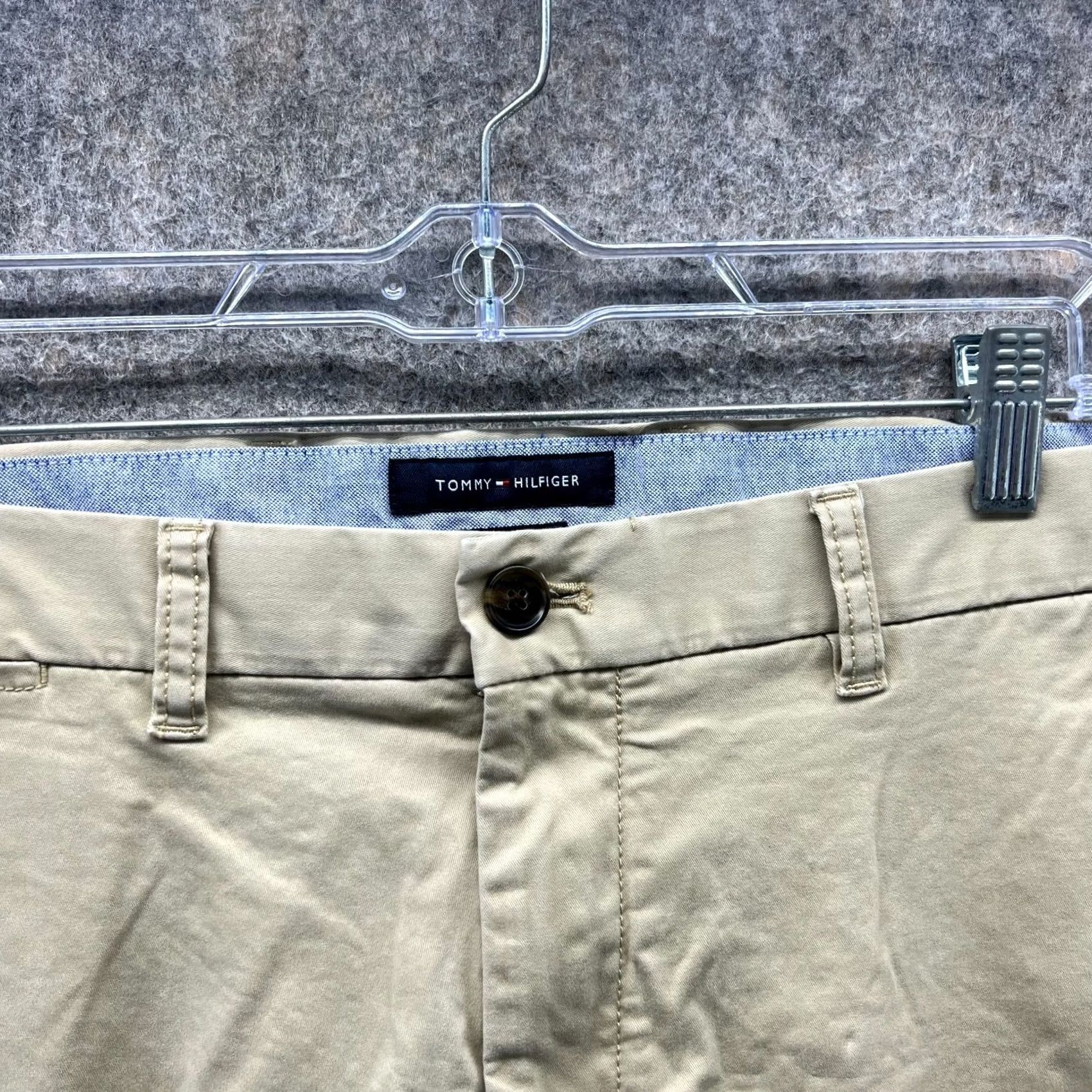 Tommy Hilfiger VINTAGE Tommy Hilfiger Pants Men 38x30 Khaki Chino Tan Beige Custom Fit Cotton Trousers Size US 38 / EU 54 - 7 Thumbnail