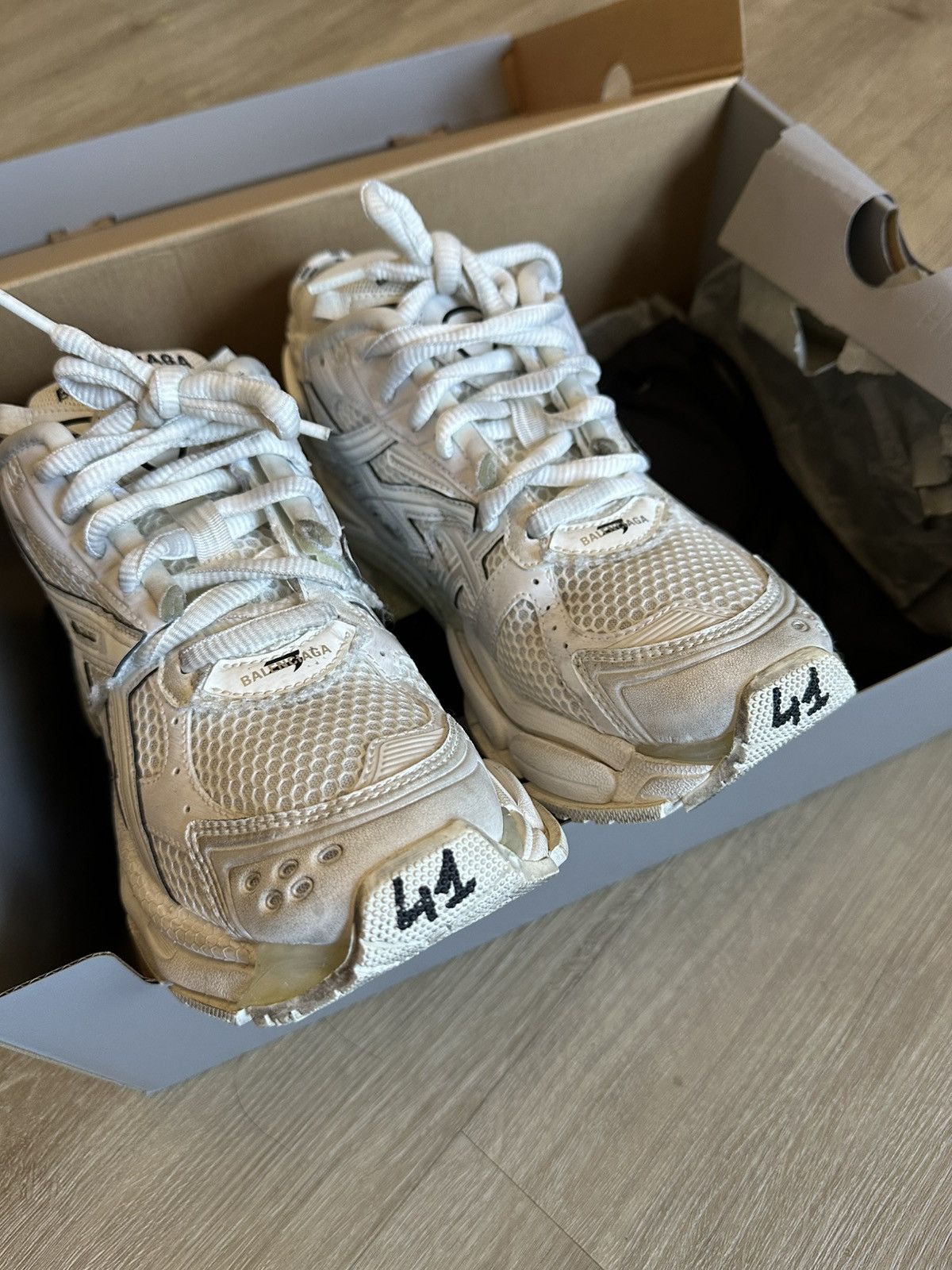Balenciaga BALENCIAGA RUNNER (41) 8 Size US 8 / EU 41 - 2 Thumbnail