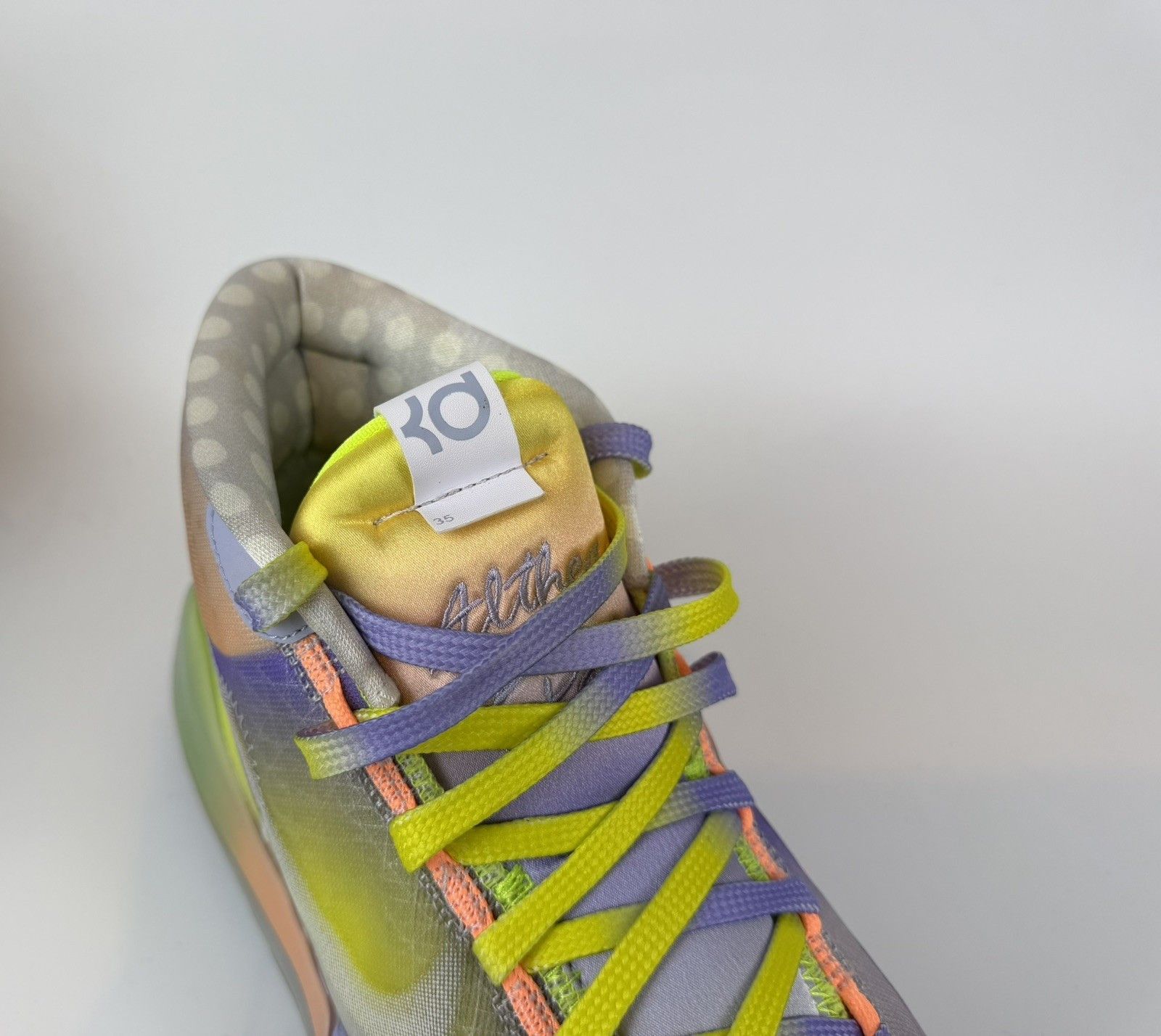 Nike NIKE KD 12 EBYL Nationals Size U.S .11 Size US 11 / EU 44 - 13 Thumbnail