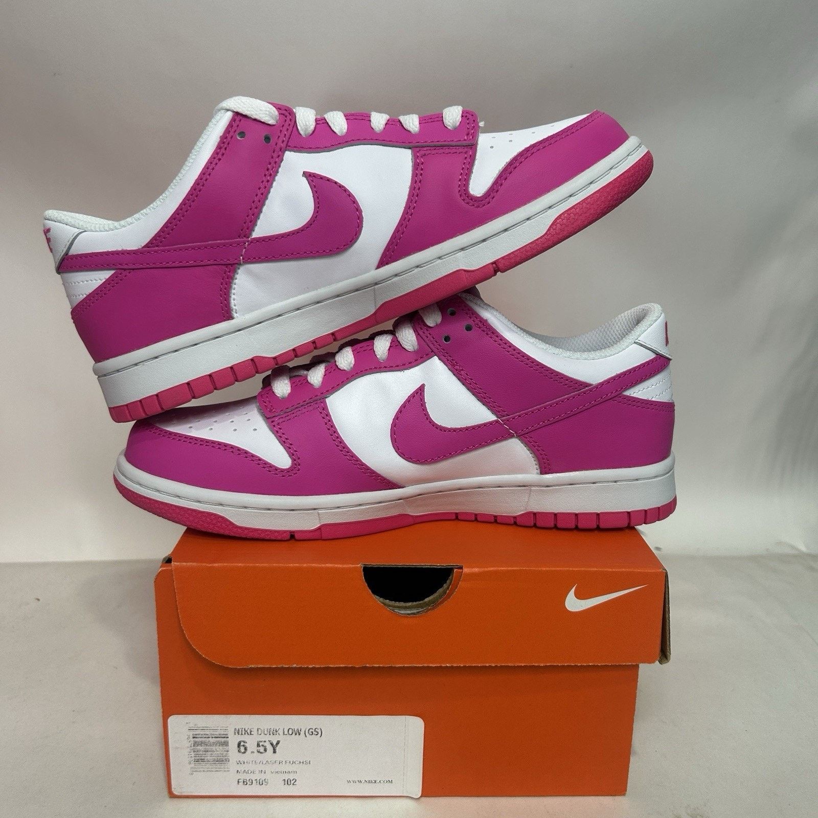 Nike Nike Dunk Low GS “Laser Fuchsia/Barbie” Size US 8 / IT 38 - 3 Thumbnail